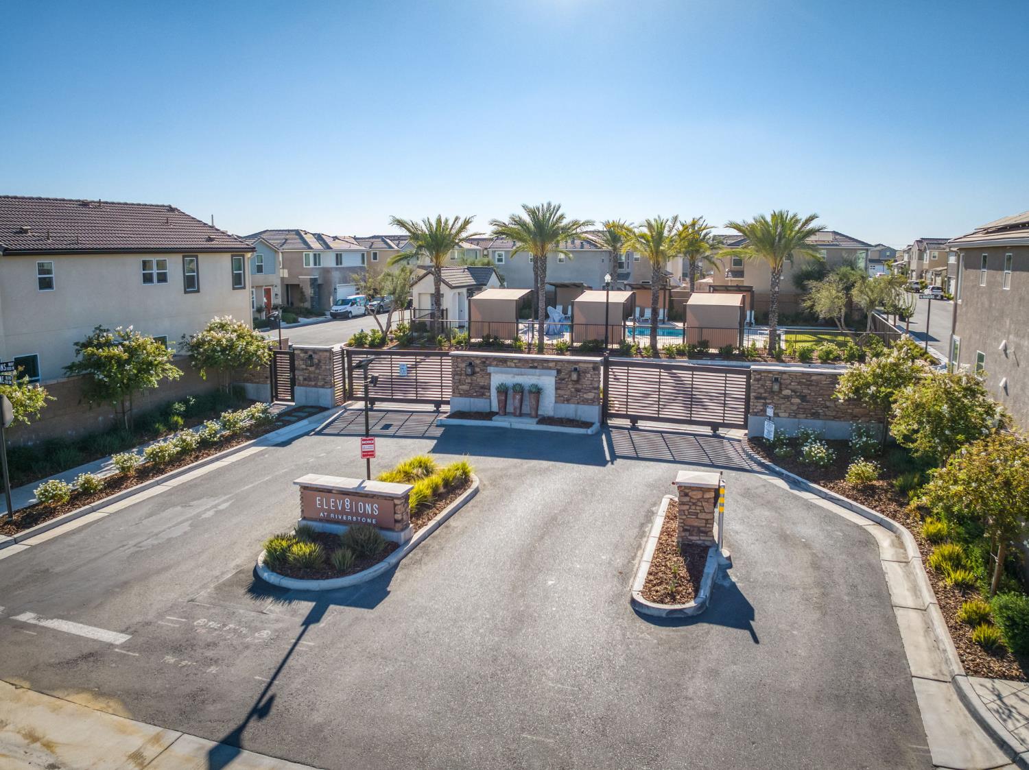 164 Arbor Dr S, Madera, CA 93636