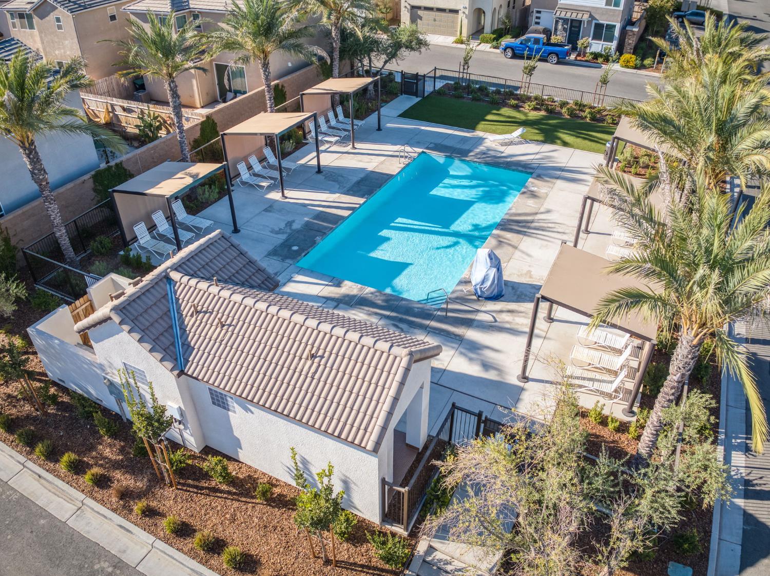 164 Arbor Dr S, Madera, CA 93636
