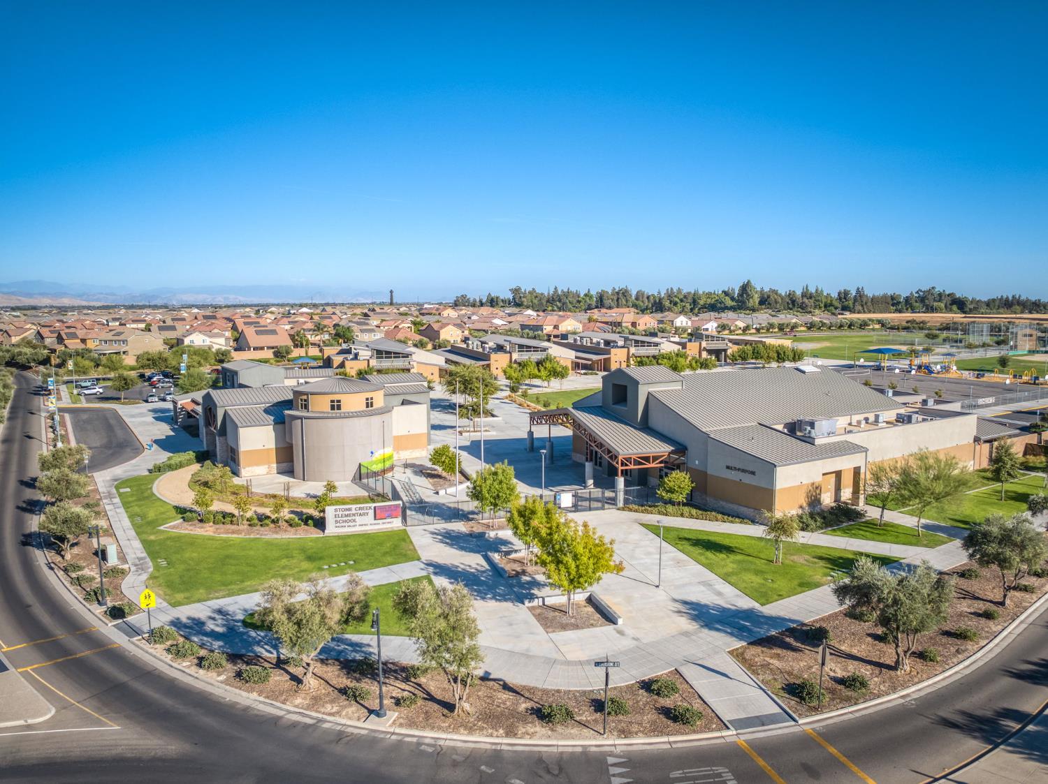 164 Arbor Dr S, Madera, CA 93636