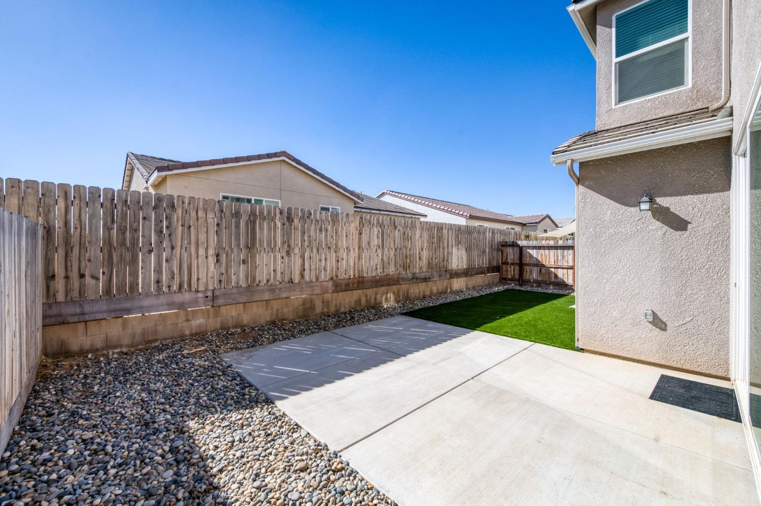 164 Arbor Dr S, Madera, CA 93636