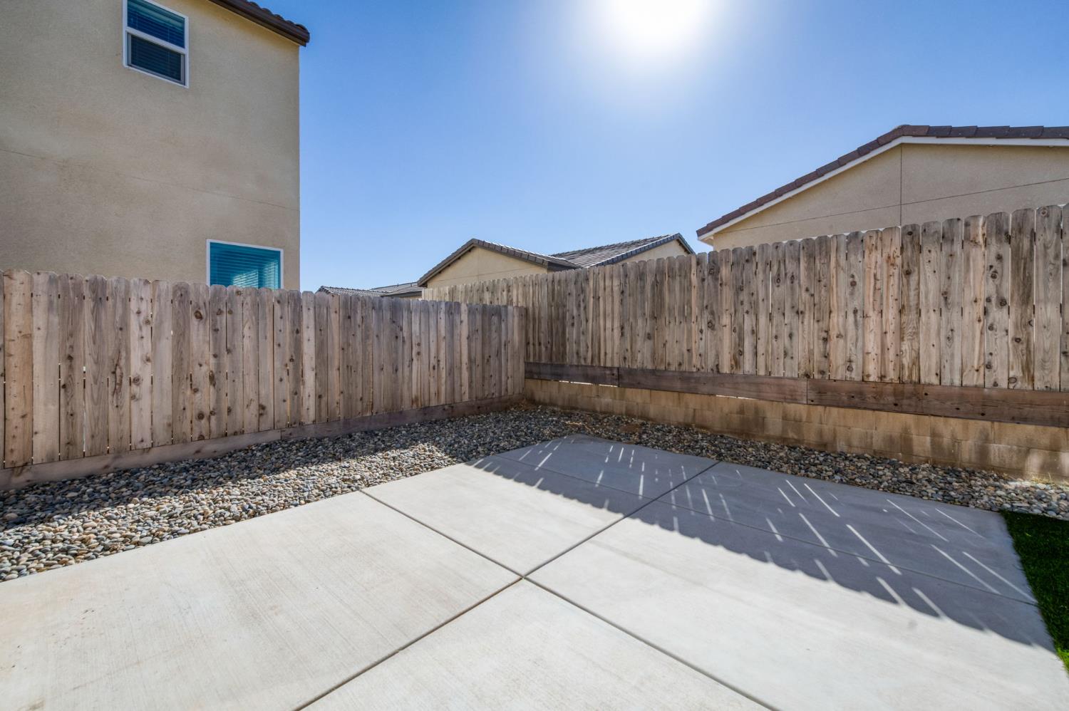 164 Arbor Dr S, Madera, CA 93636