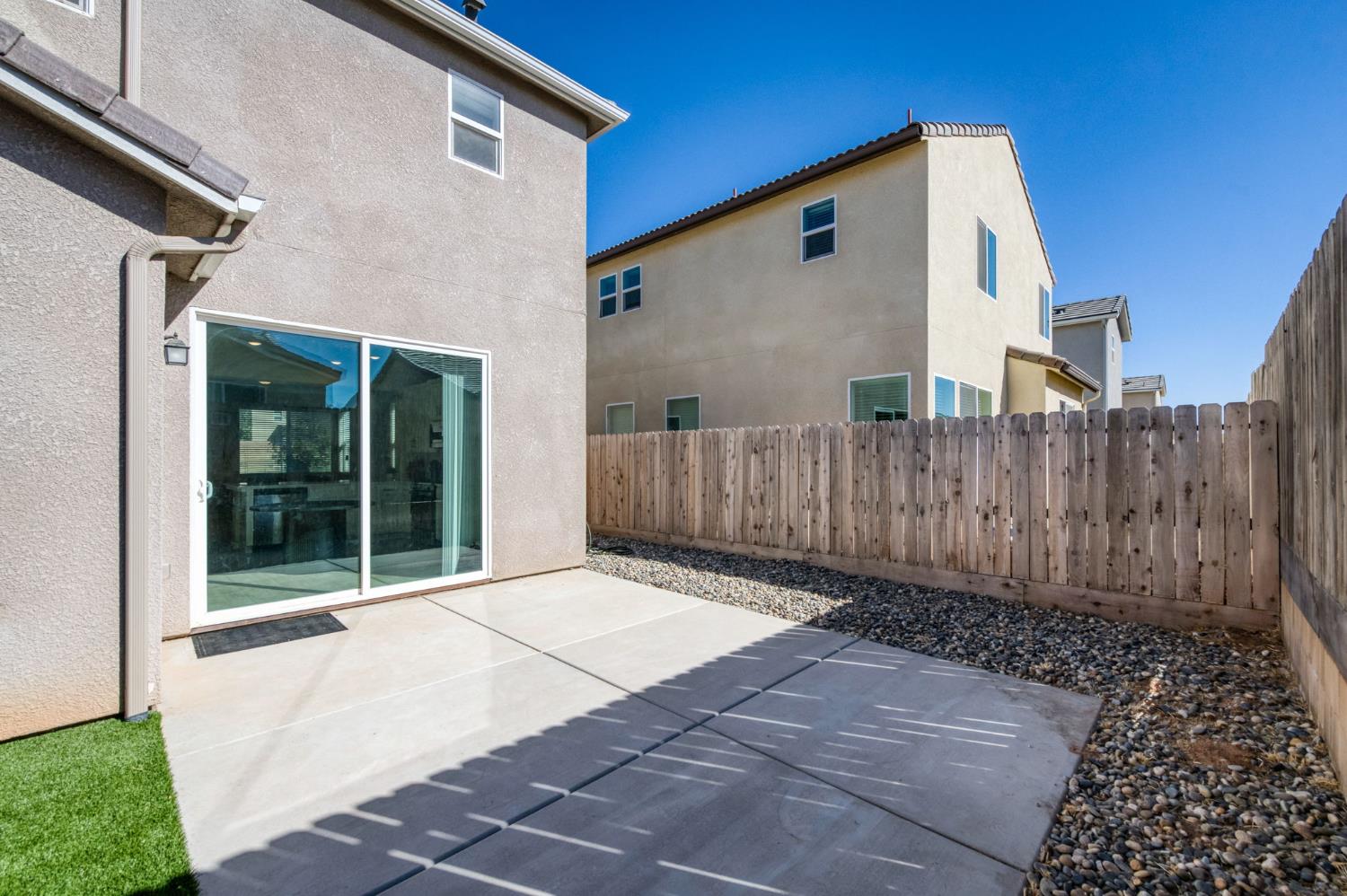 164 Arbor Dr S, Madera, CA 93636