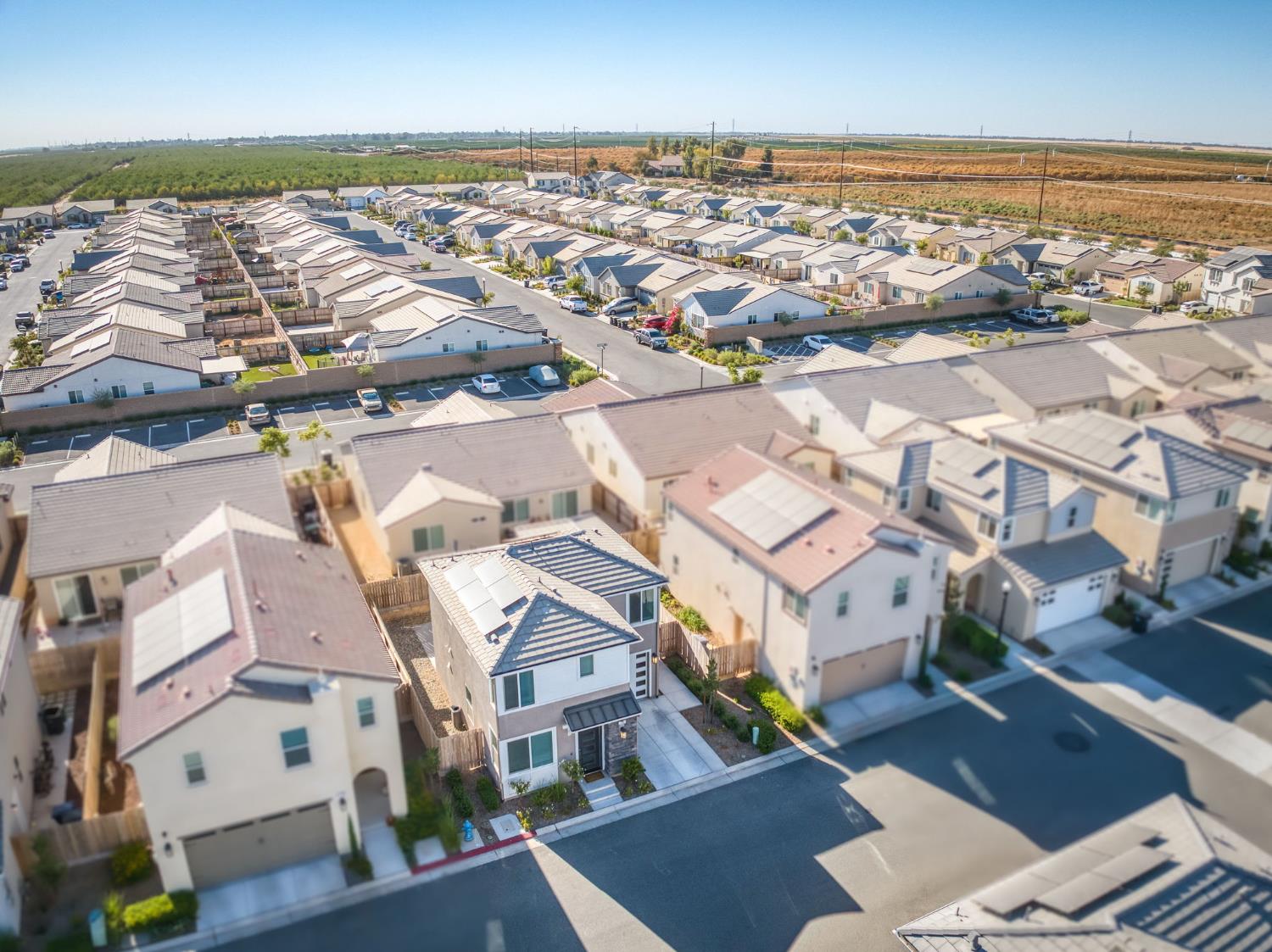 164 Arbor Dr S, Madera, CA 93636