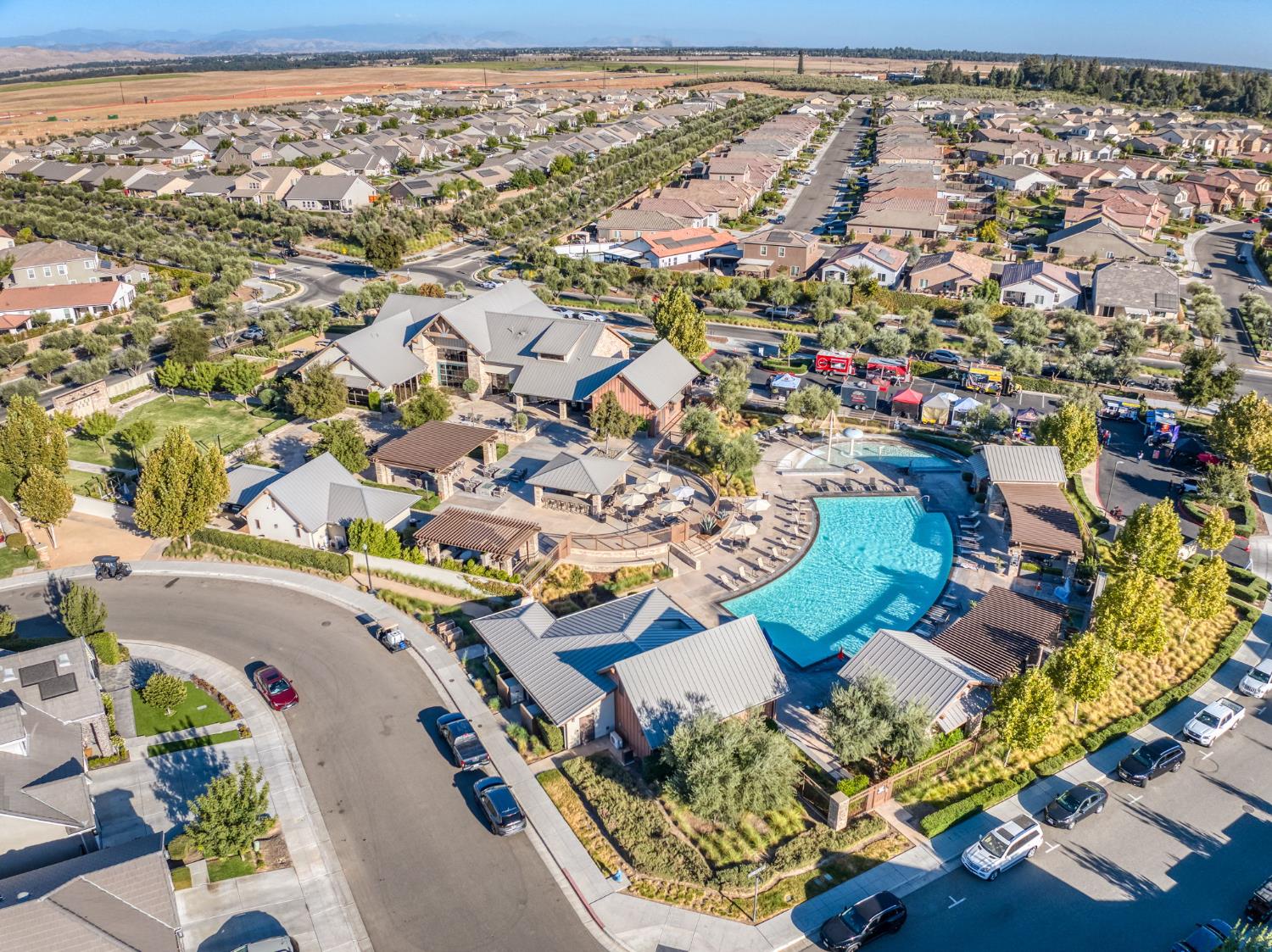 164 Arbor Dr S, Madera, CA 93636