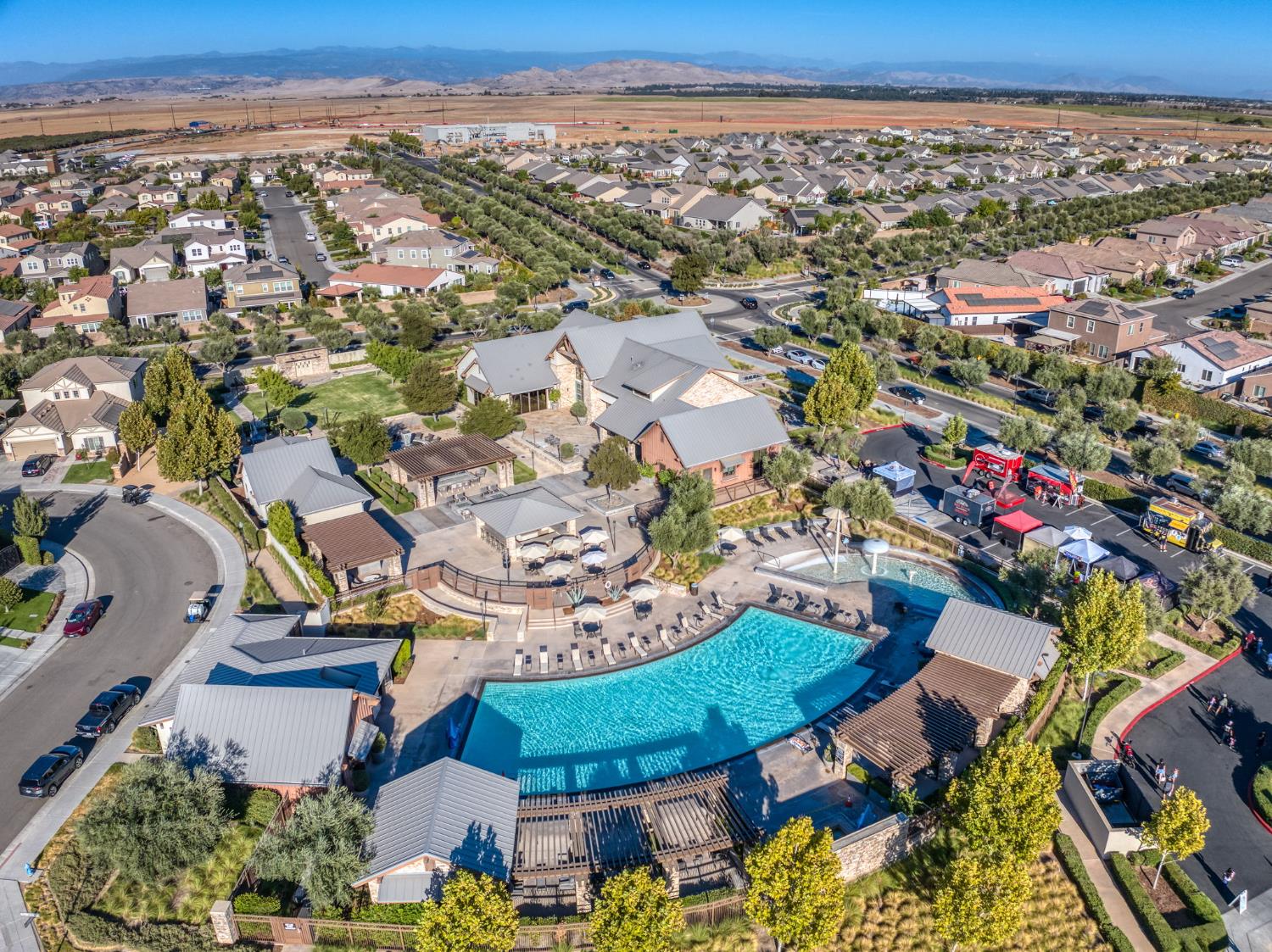 164 Arbor Dr S, Madera, CA 93636