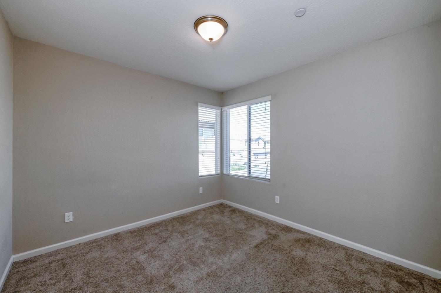 164 Arbor Dr S, Madera, CA 93636