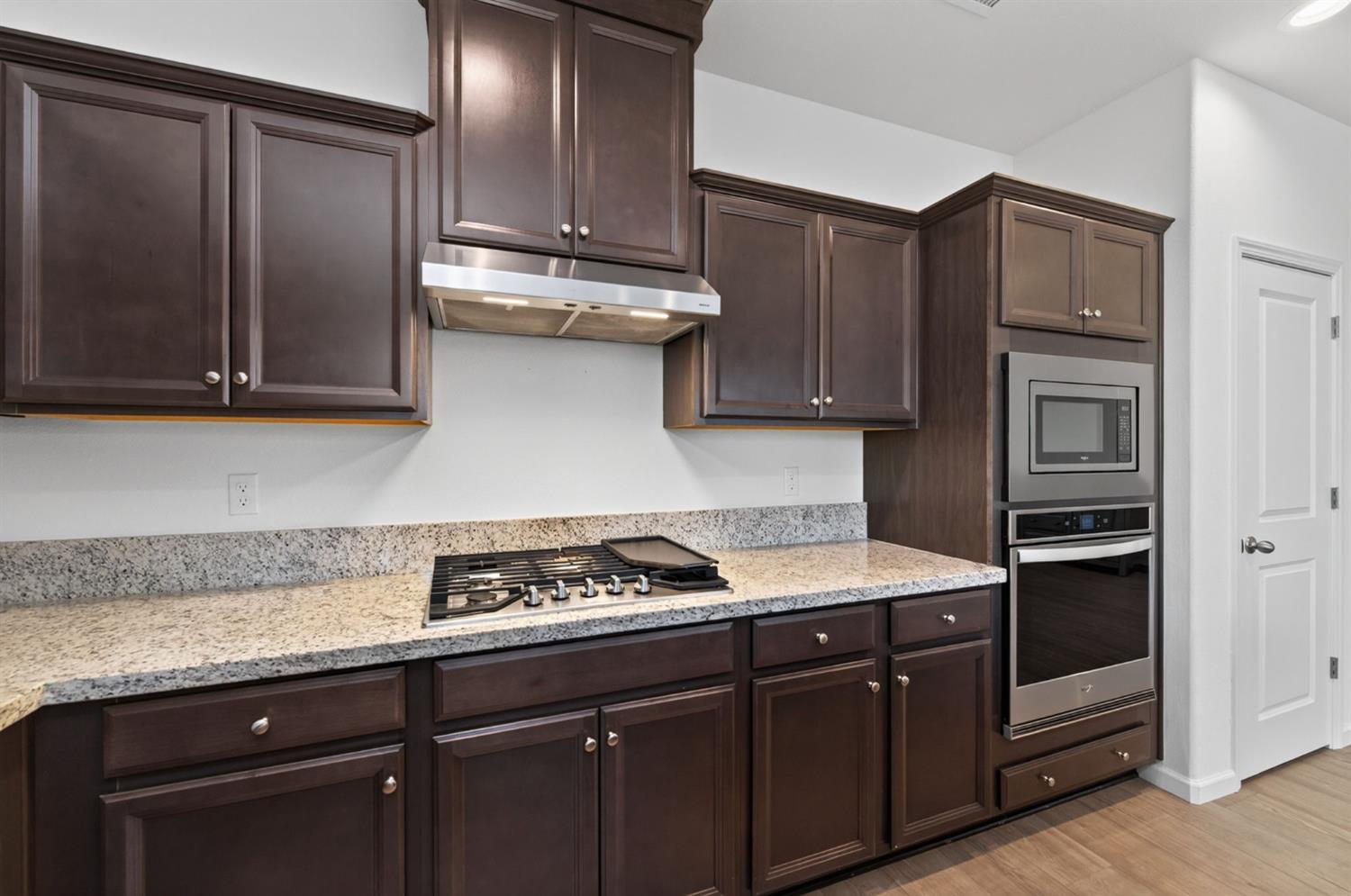 4145 Dennis Ave, Clovis, CA 93619