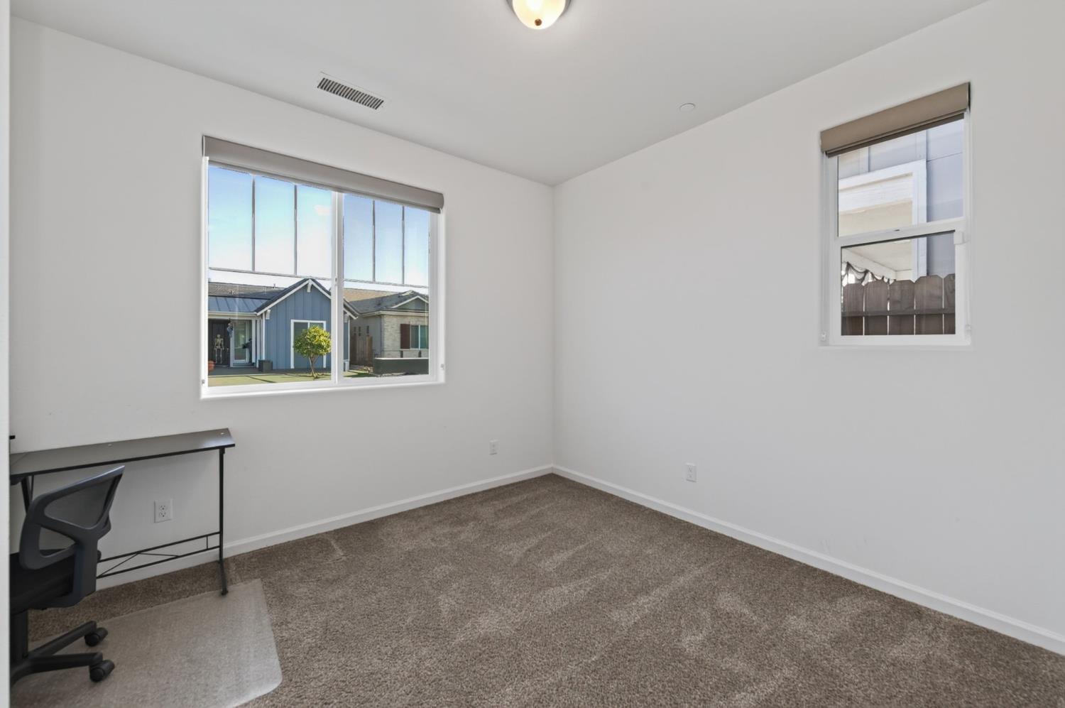 4145 Dennis Ave, Clovis, CA 93619