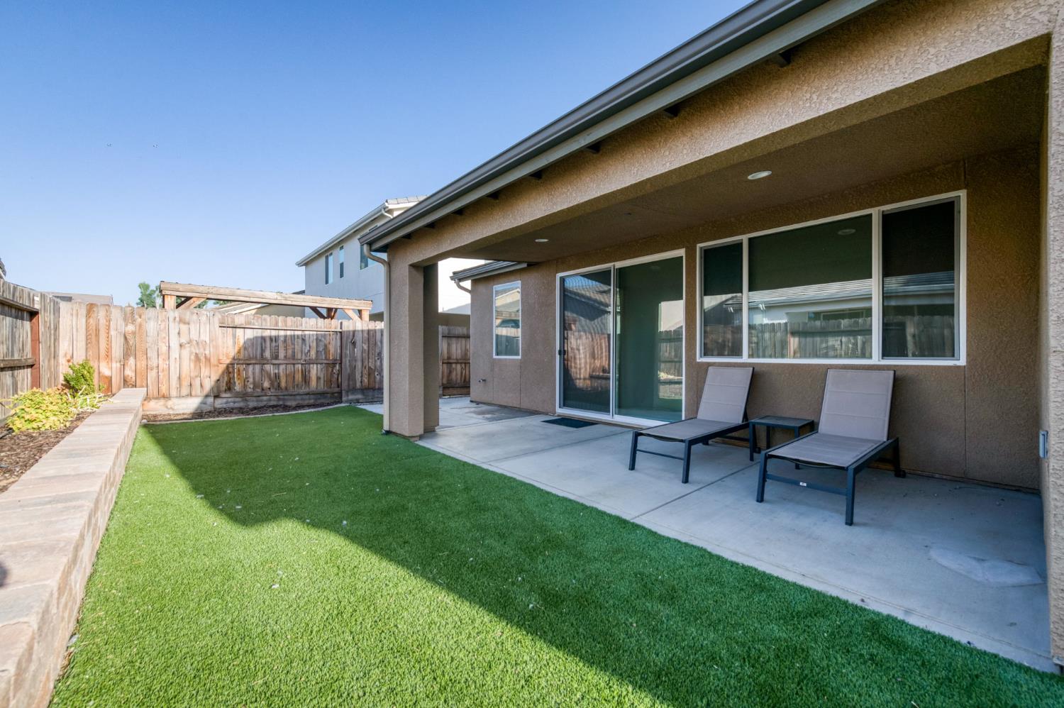 4145 Dennis Ave, Clovis, CA 93619