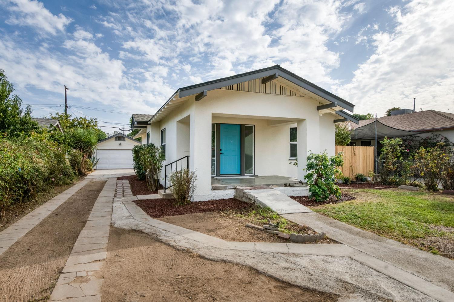 4568 E Iowa Ave, Fresno, CA 93702