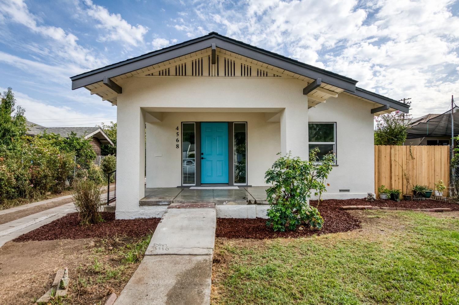 4568 E Iowa Ave, Fresno, CA 93702