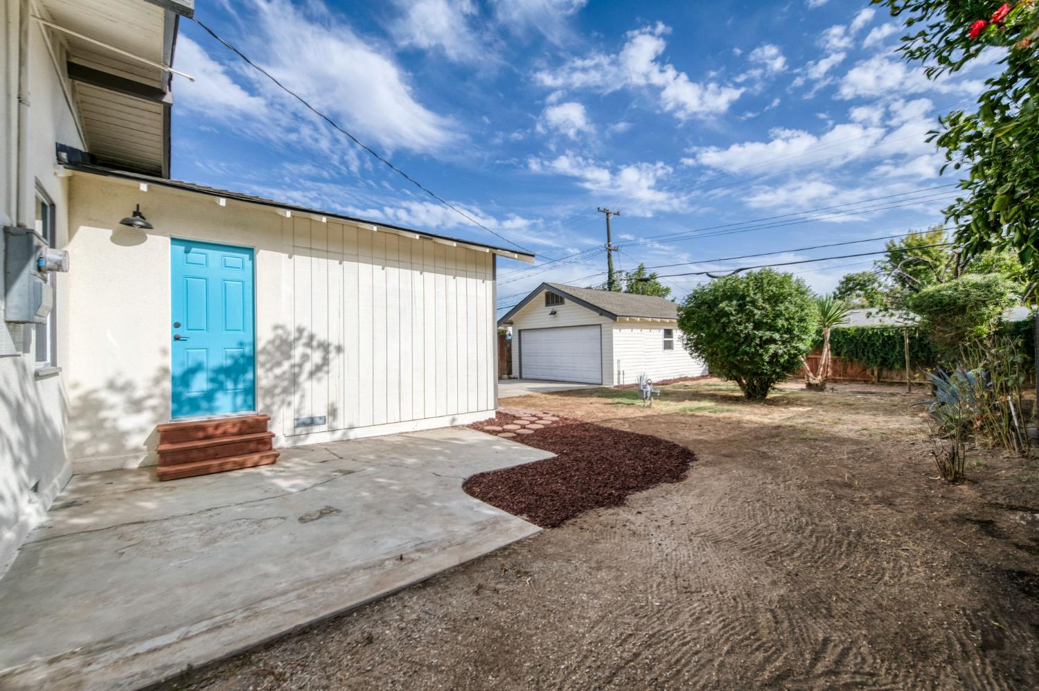 4568 E Iowa Ave, Fresno, CA 93702