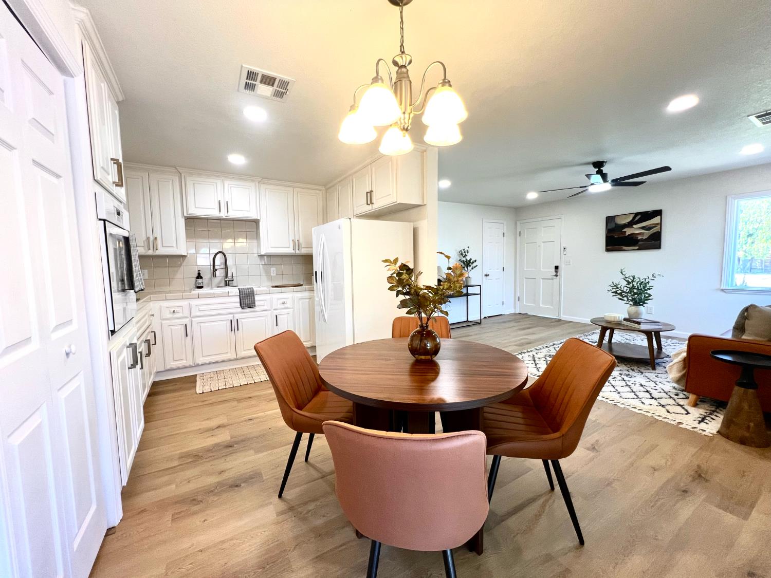 753 W Sample Ave, Fresno, CA 93704