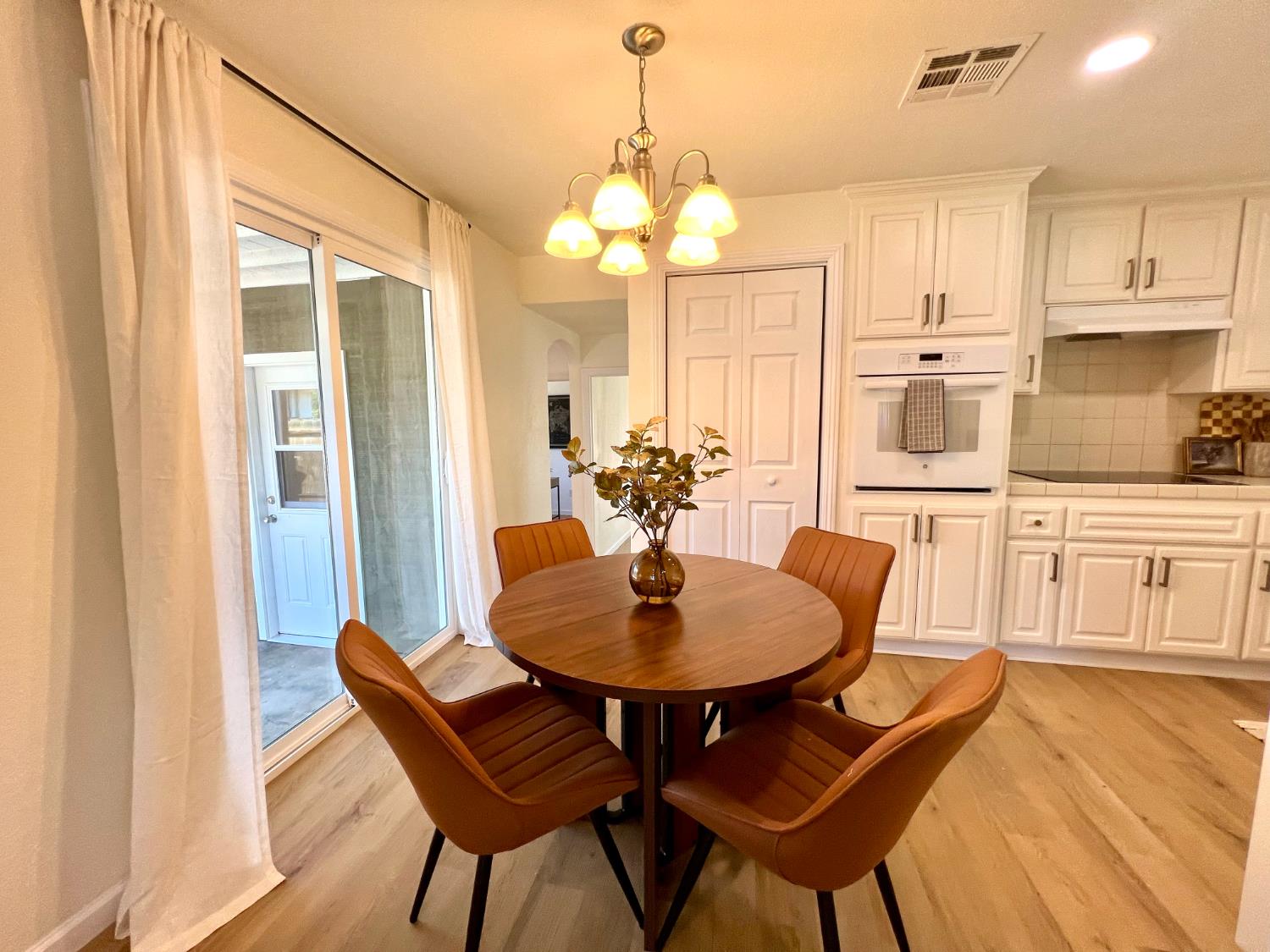 753 W Sample Ave, Fresno, CA 93704