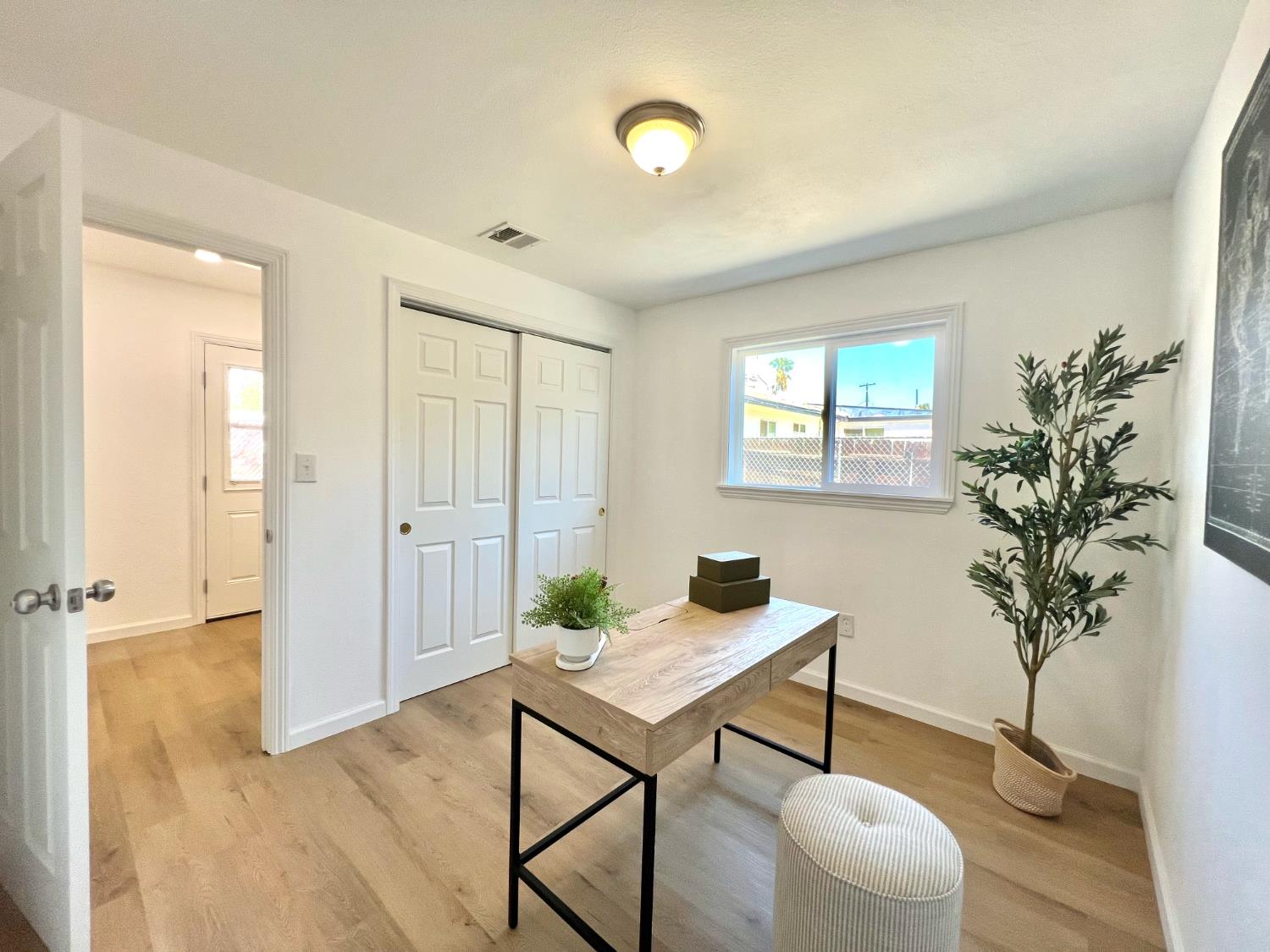 753 W Sample Ave, Fresno, CA 93704