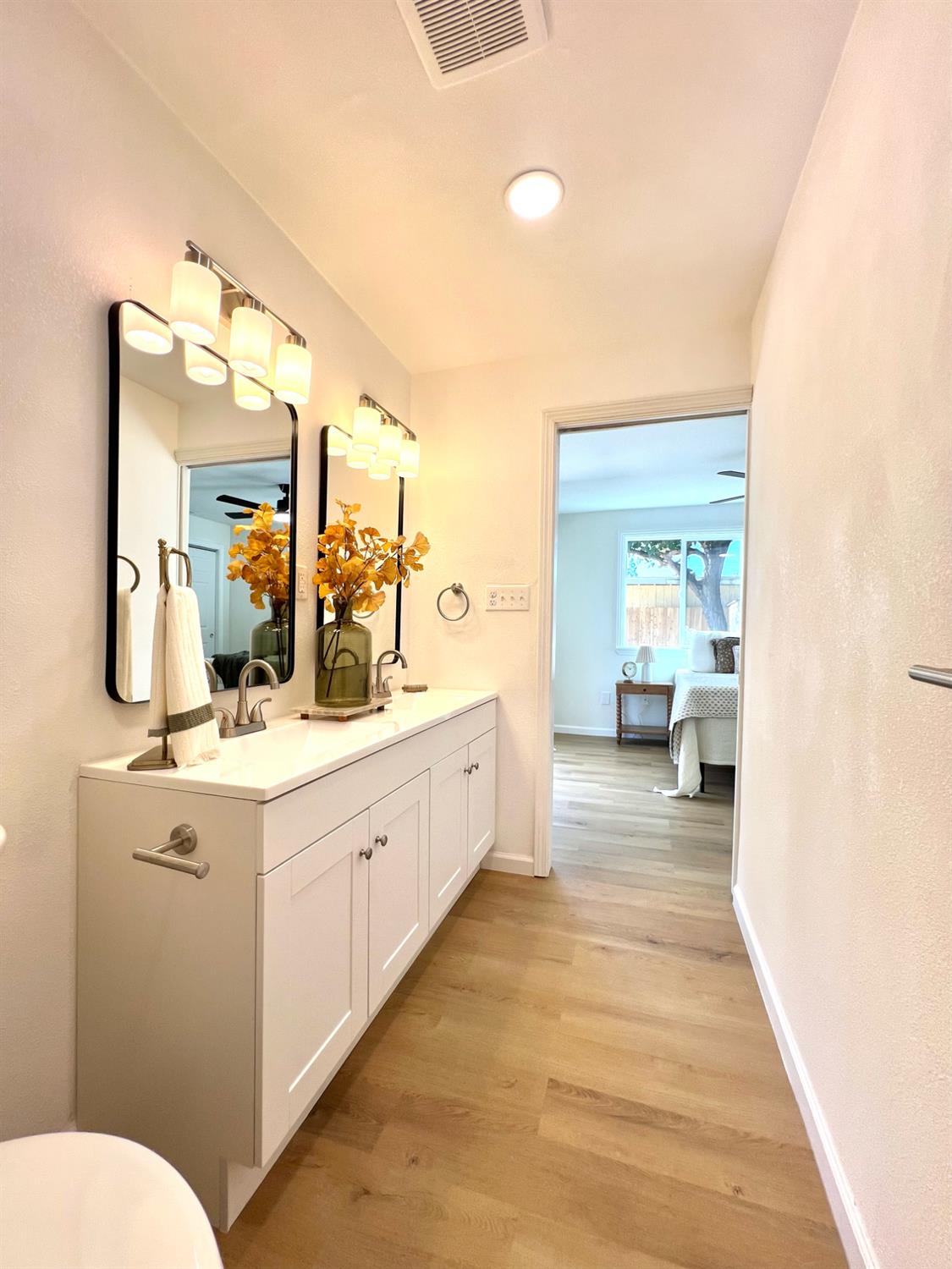 753 W Sample Ave, Fresno, CA 93704