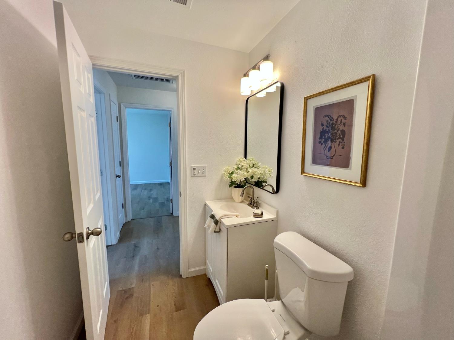 753 W Sample Ave, Fresno, CA 93704