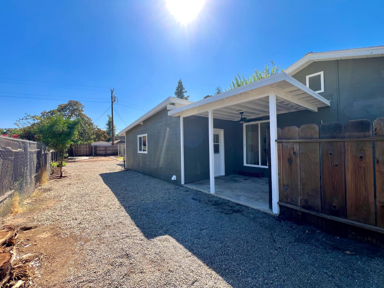 753 W Sample Ave, Fresno, CA 93704