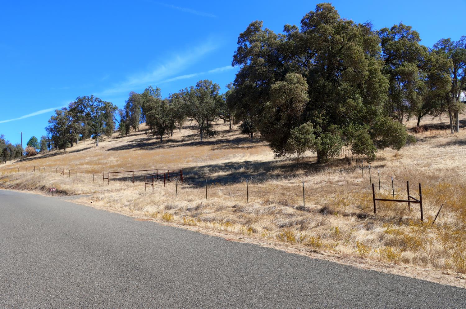 4612 Bridgeport Dr, Mariposa, CA 95338