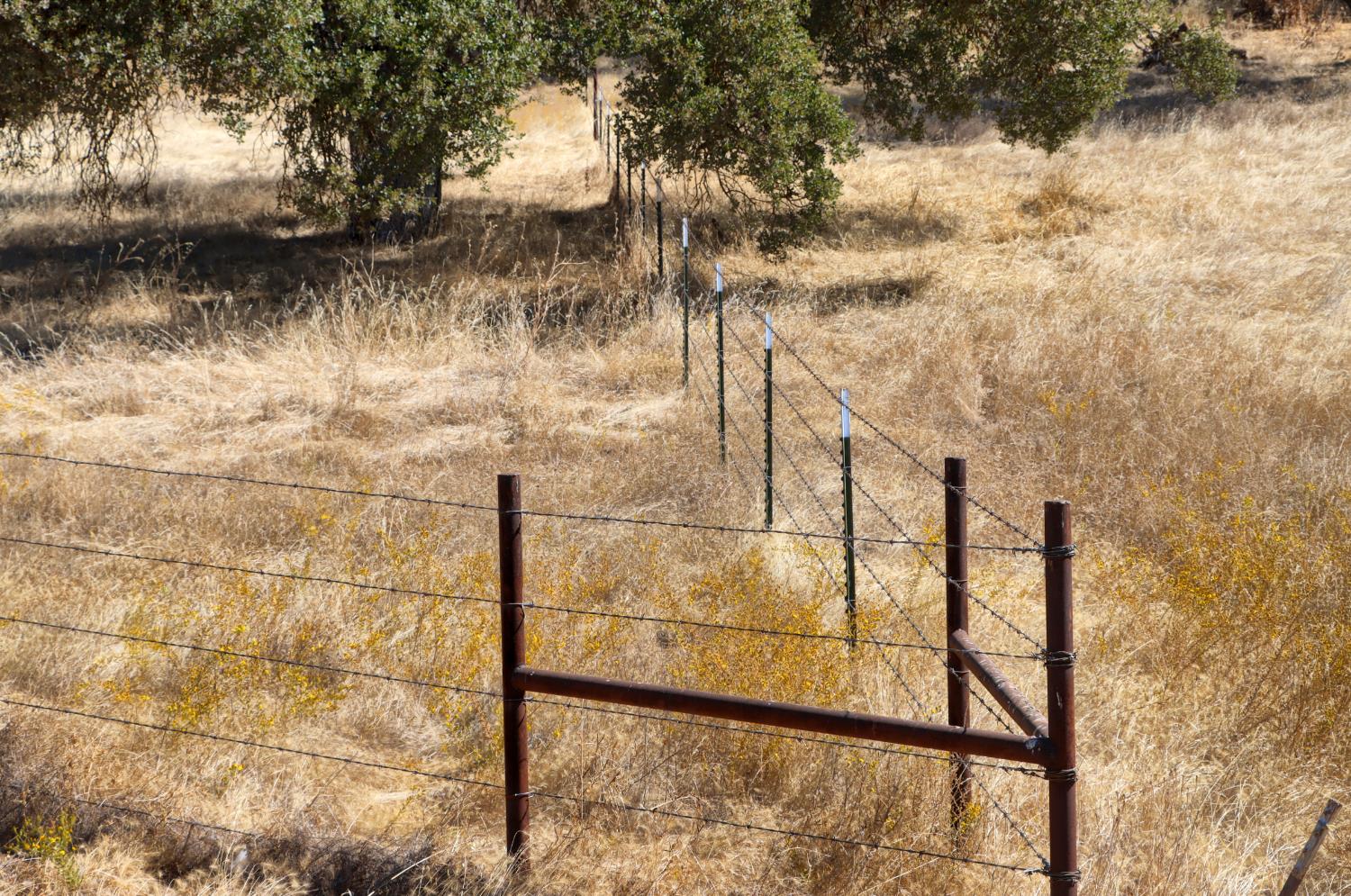 4612 Bridgeport Dr, Mariposa, CA 95338