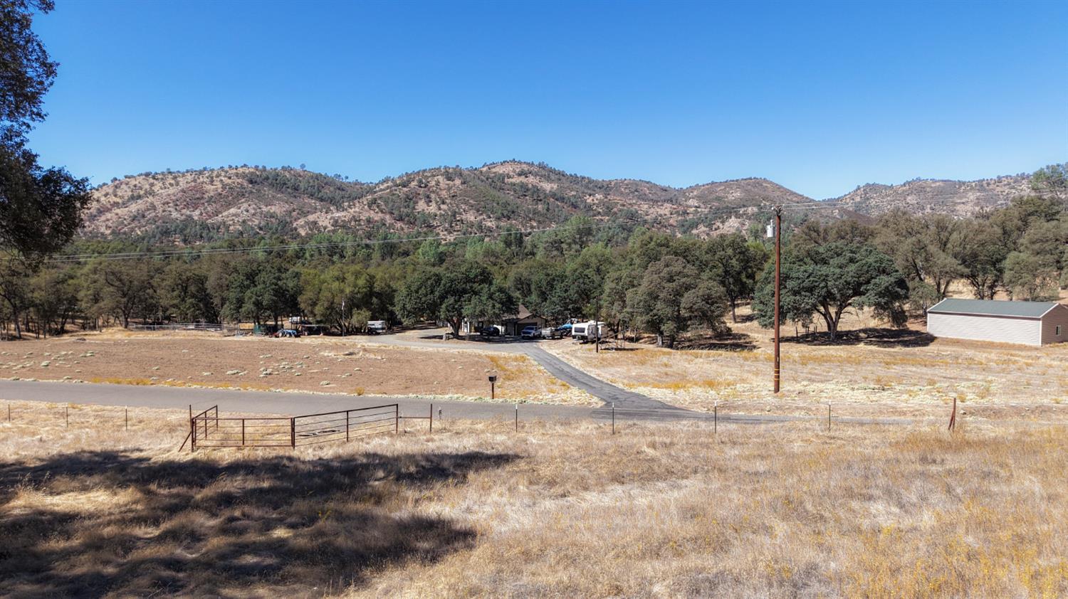 4612 Bridgeport Dr, Mariposa, CA 95338