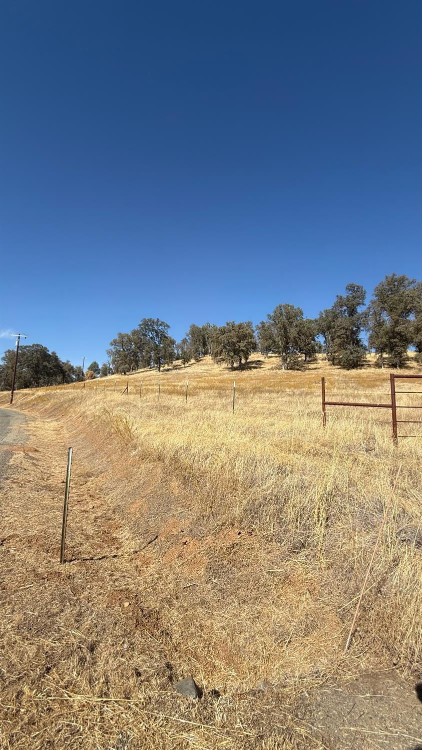 4612 Bridgeport Dr, Mariposa, CA 95338