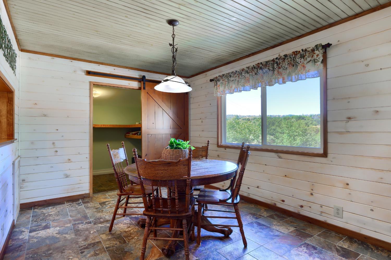 5327 Carleton Rd, Mariposa, CA 95338