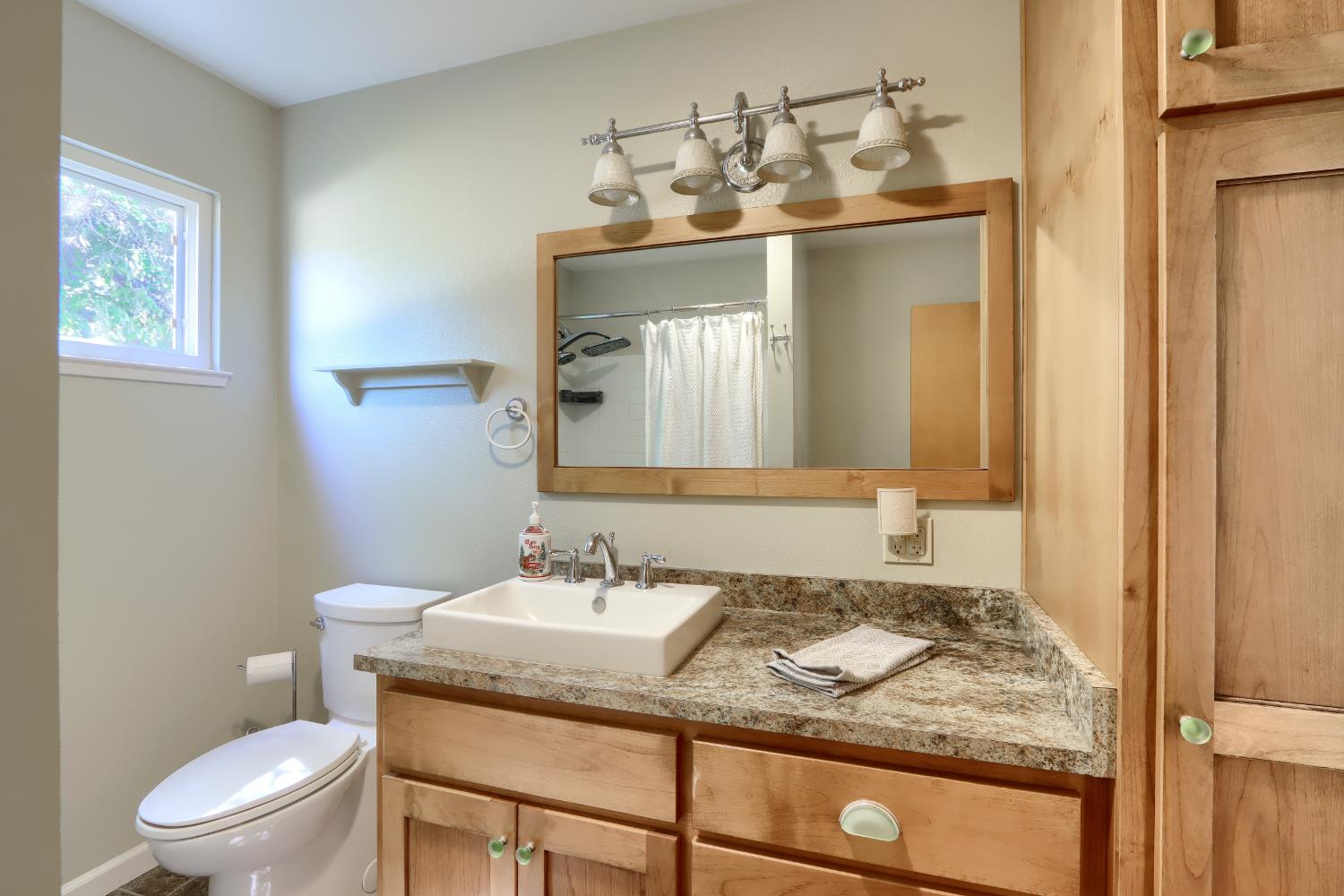 5327 Carleton Rd, Mariposa, CA 95338