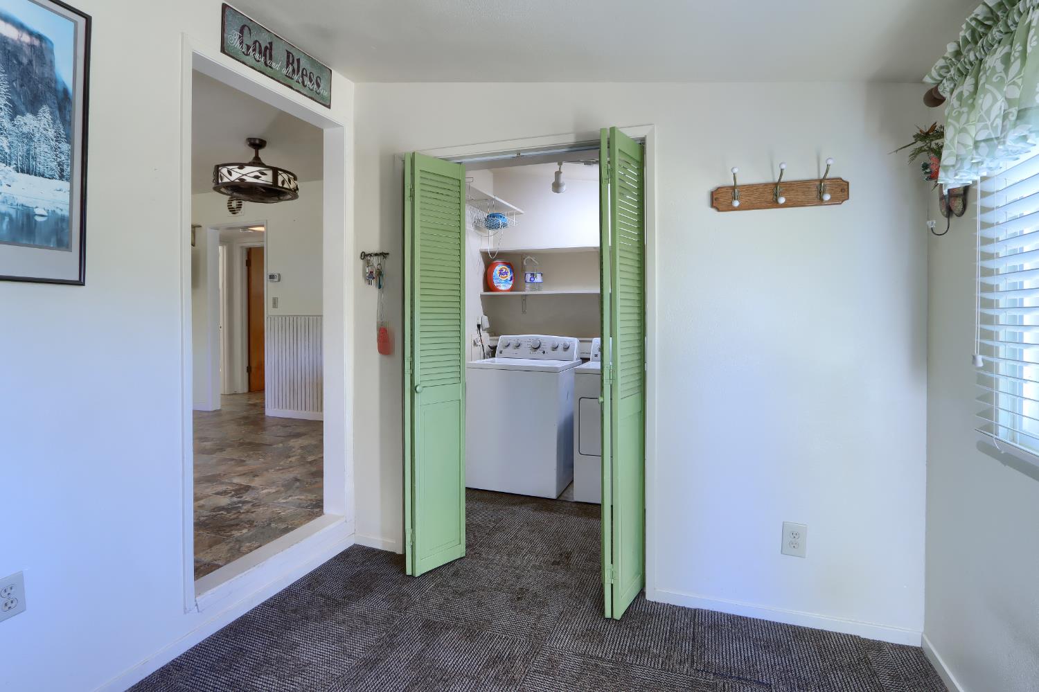 5327 Carleton Rd, Mariposa, CA 95338