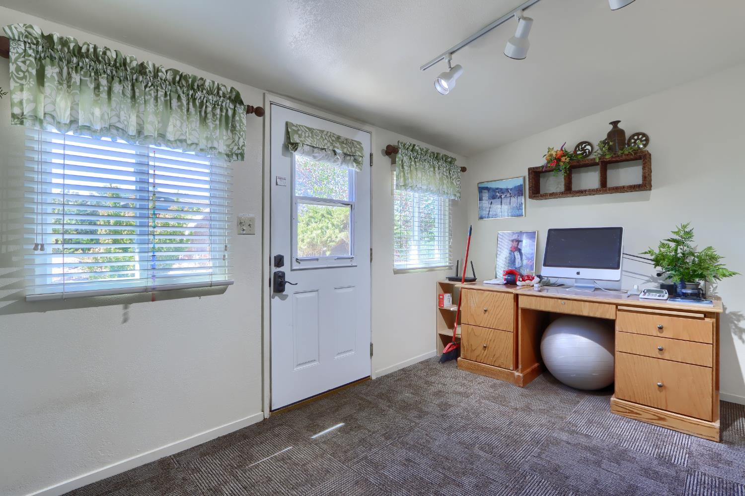 5327 Carleton Rd, Mariposa, CA 95338