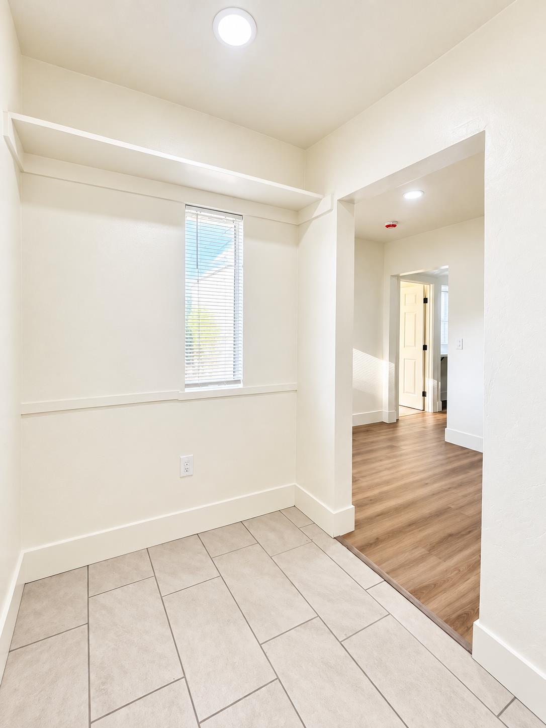 1279 N Roosevelt Ave, Fresno, CA 93728