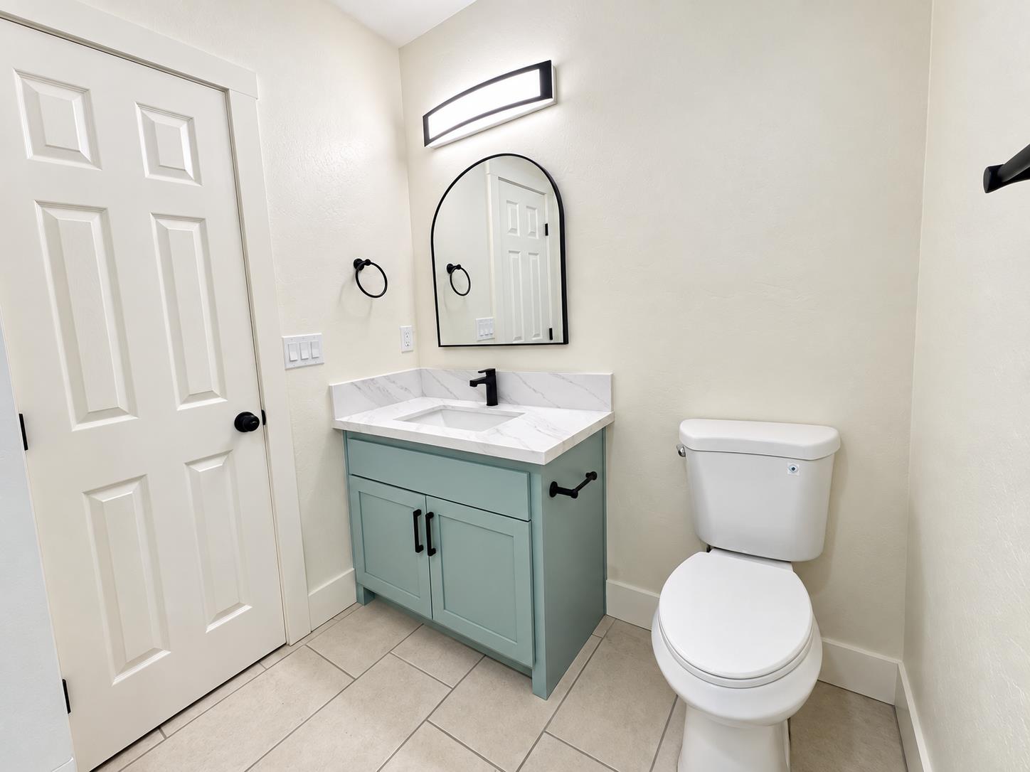 1279 N Roosevelt Ave, Fresno, CA 93728