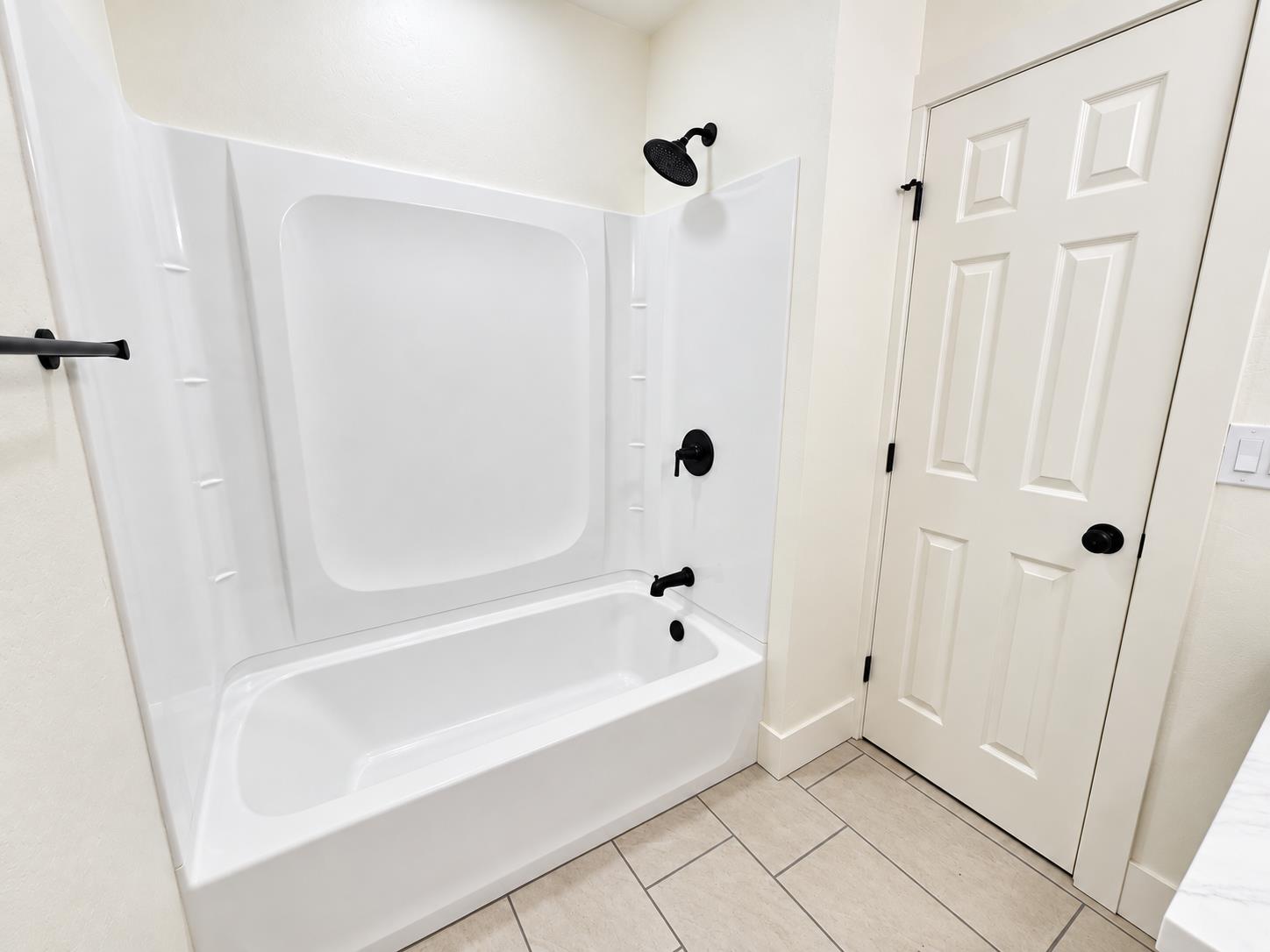 1279 N Roosevelt Ave, Fresno, CA 93728