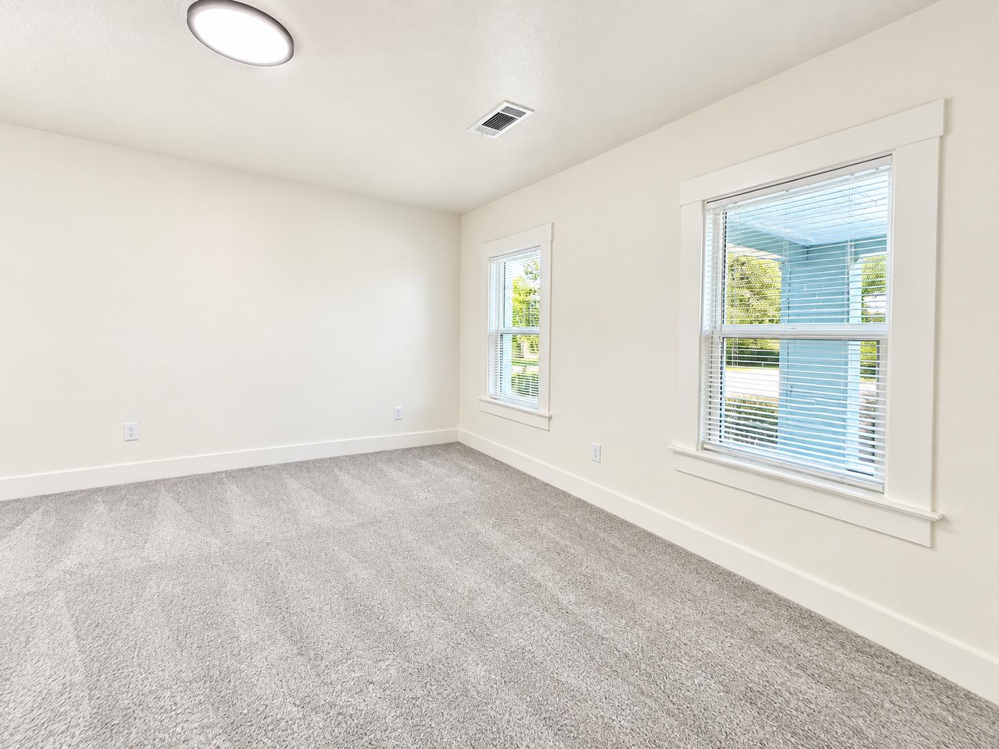 1279 N Roosevelt Ave, Fresno, CA 93728