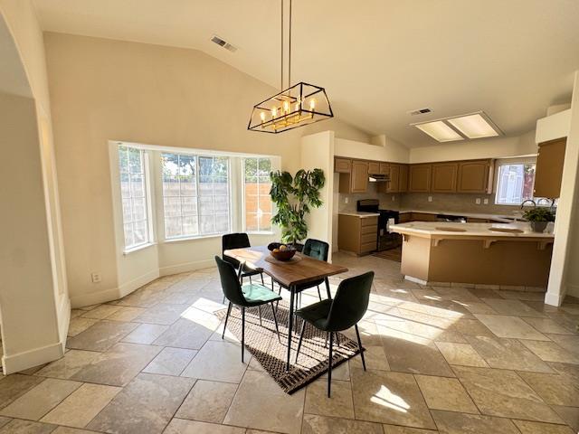 14498 W G St, Kerman, CA 93630
