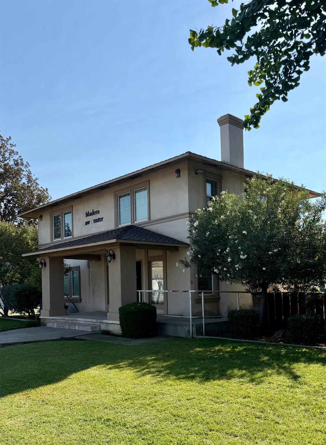 400 W Yosemite Ave, Madera, CA 93637