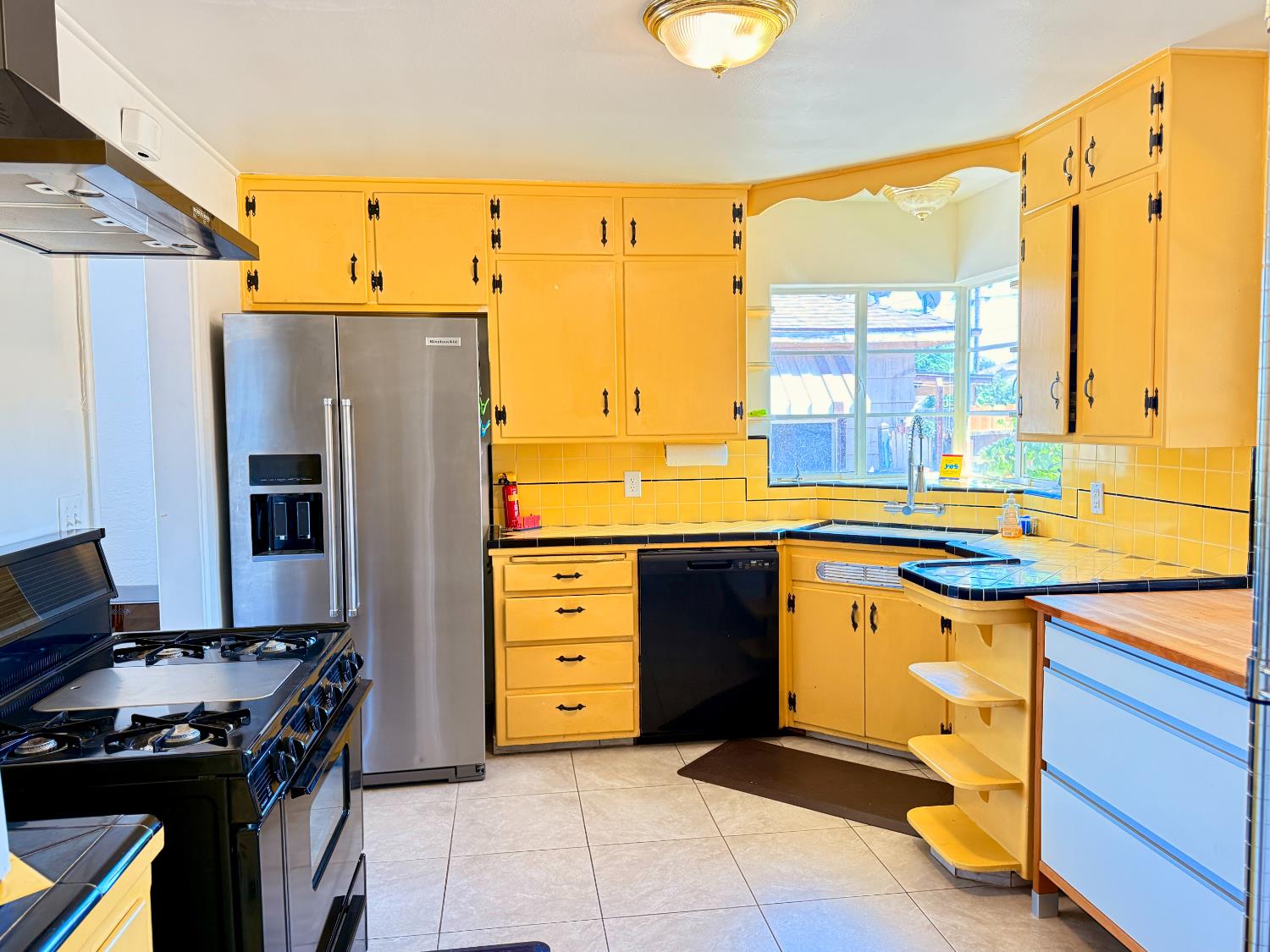 3444 Mayfair Blvd, Fresno, CA 93703