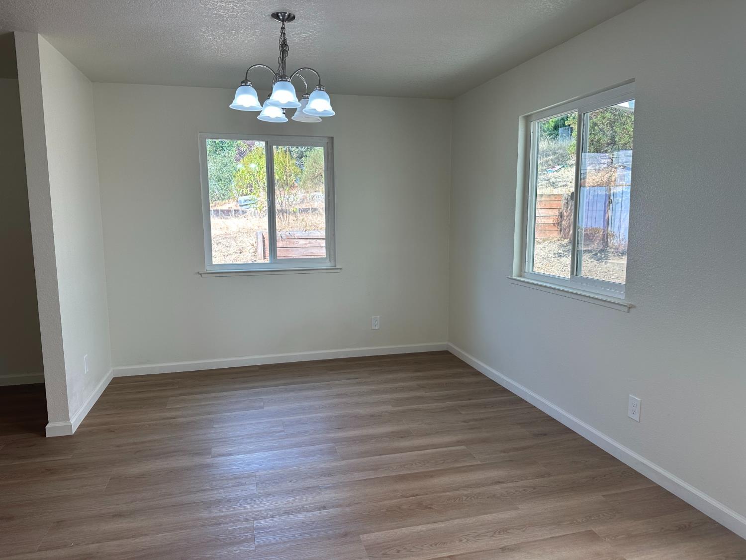 40847 Griffin Dr, Oakhurst, CA 93644