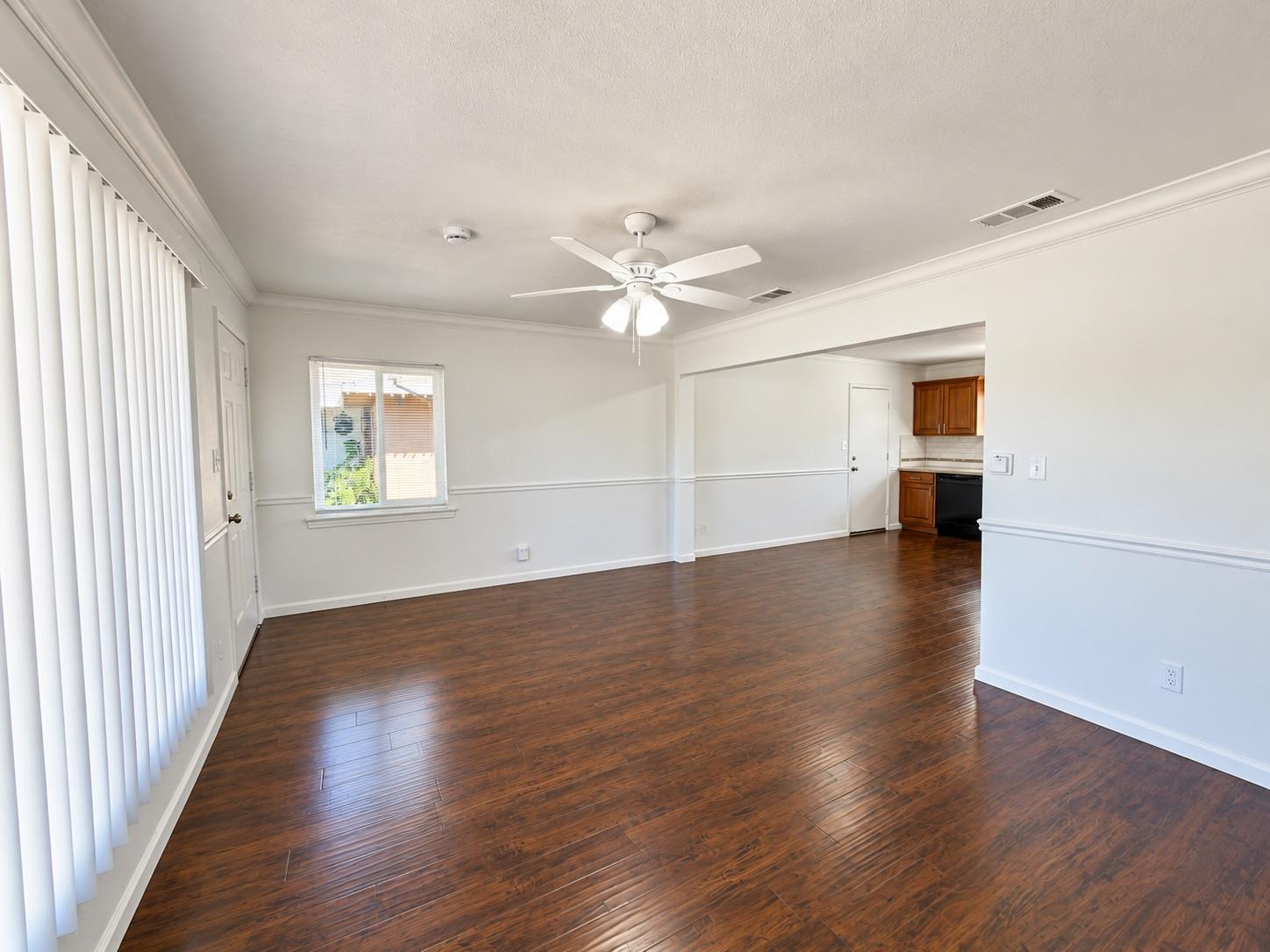 2922 E Lamona Ave, Fresno, CA 93703