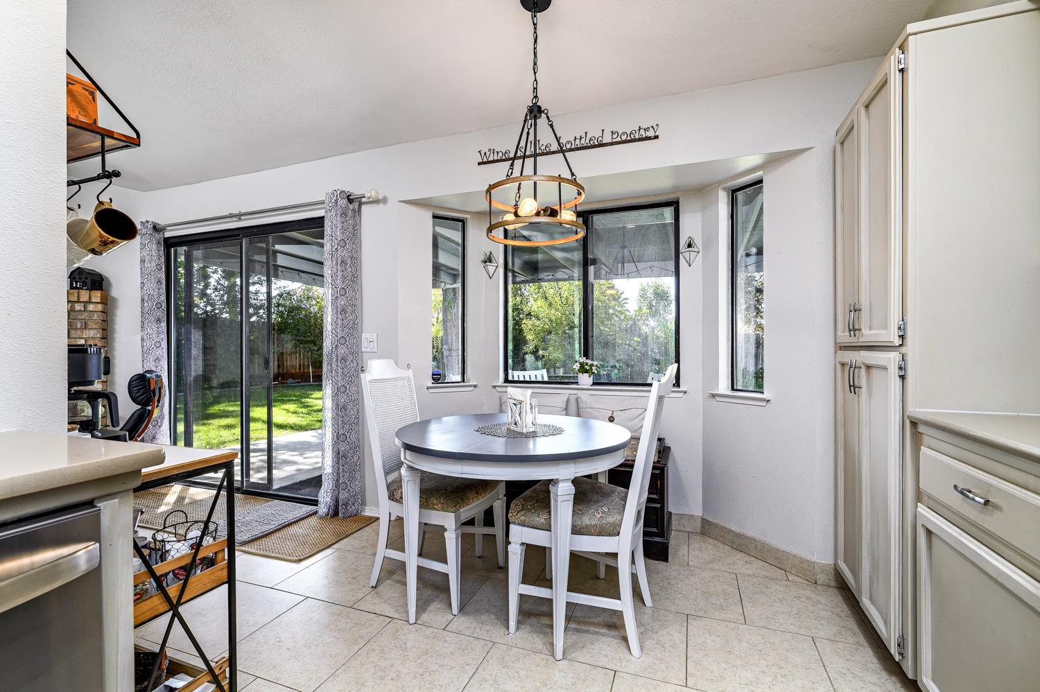 2332 Stuart Ave, Clovis, CA 93611