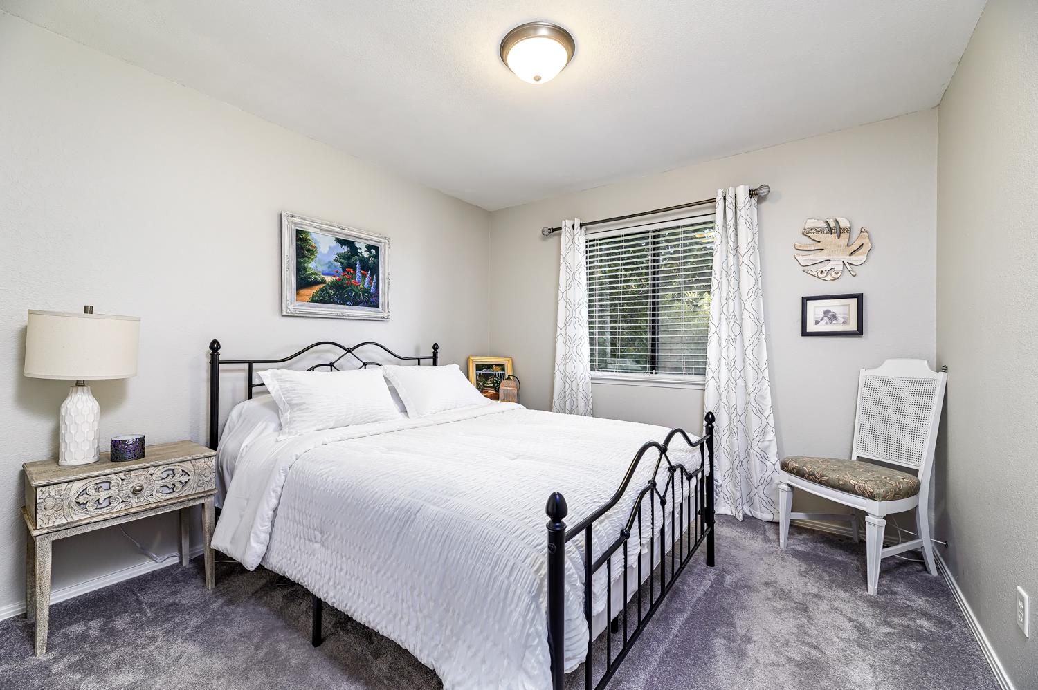 2332 Stuart Ave, Clovis, CA 93611