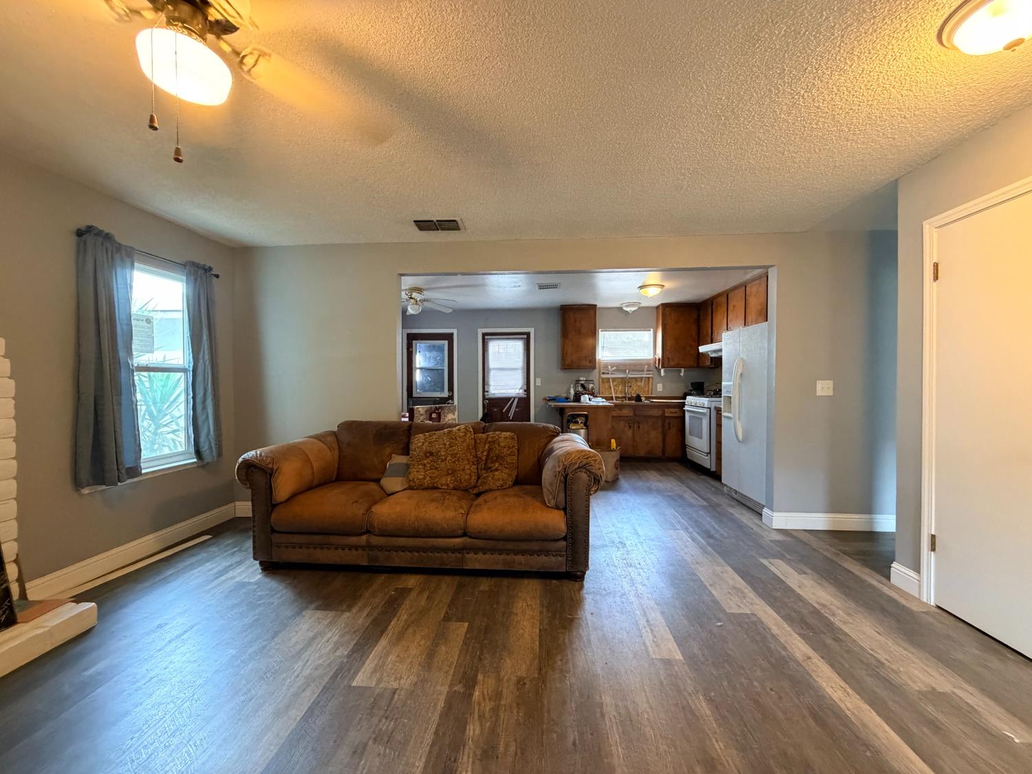 959 Harvard Ave, Clovis, CA 93612