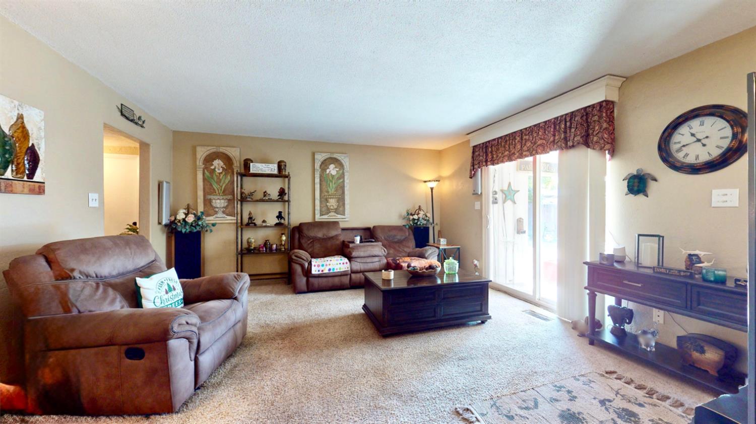 2211 W Garland Ave, Fresno, CA 93705