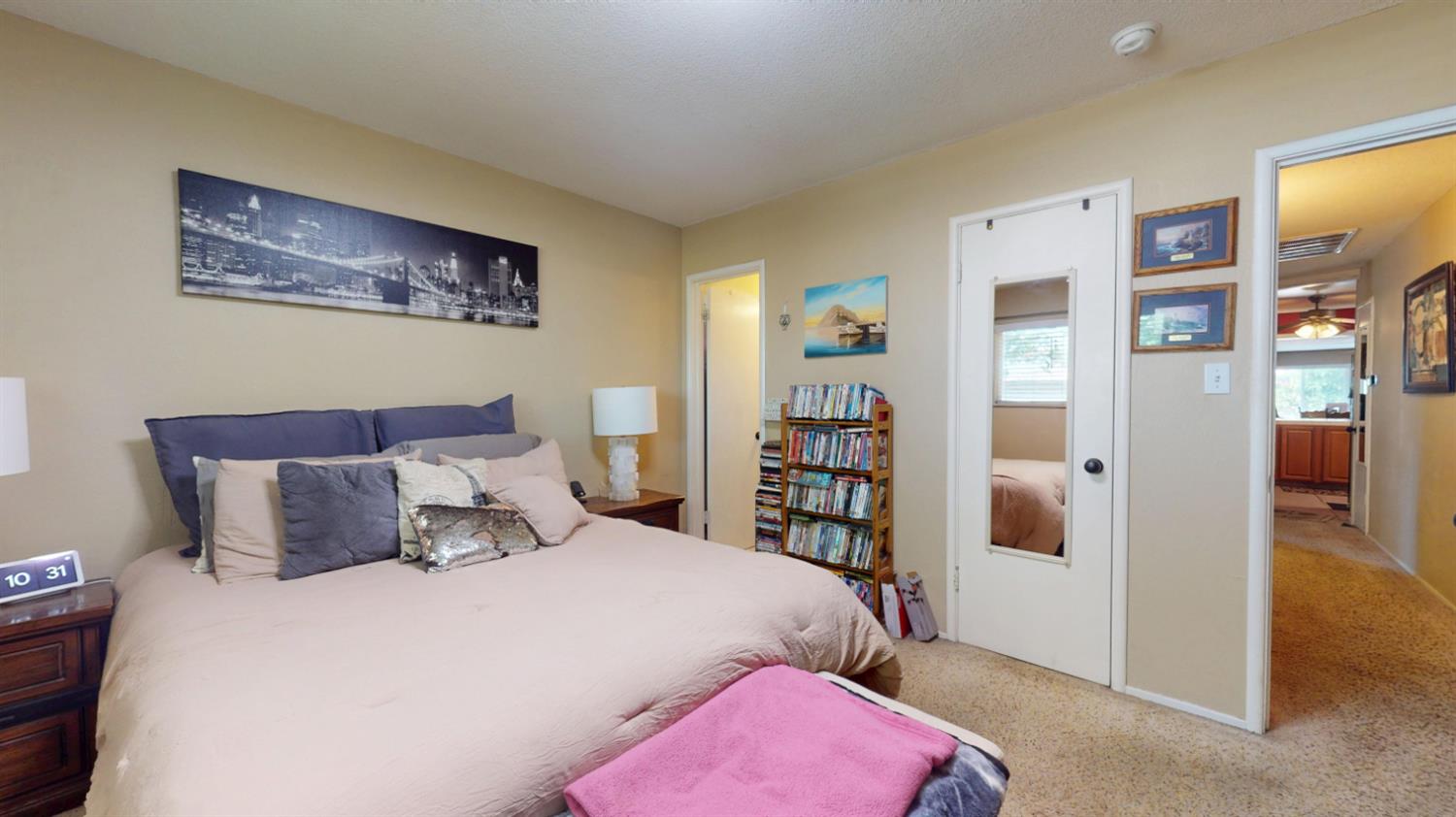 2211 W Garland Ave, Fresno, CA 93705