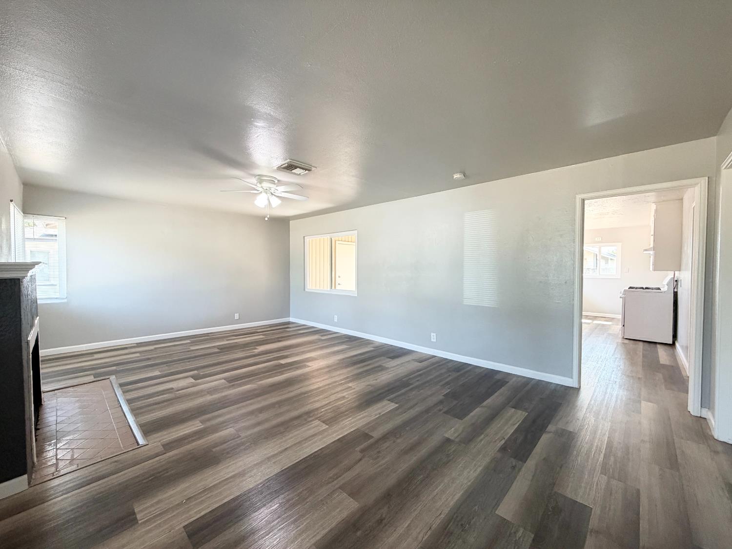 3902 Maywood Dr N, Fresno, CA 93703