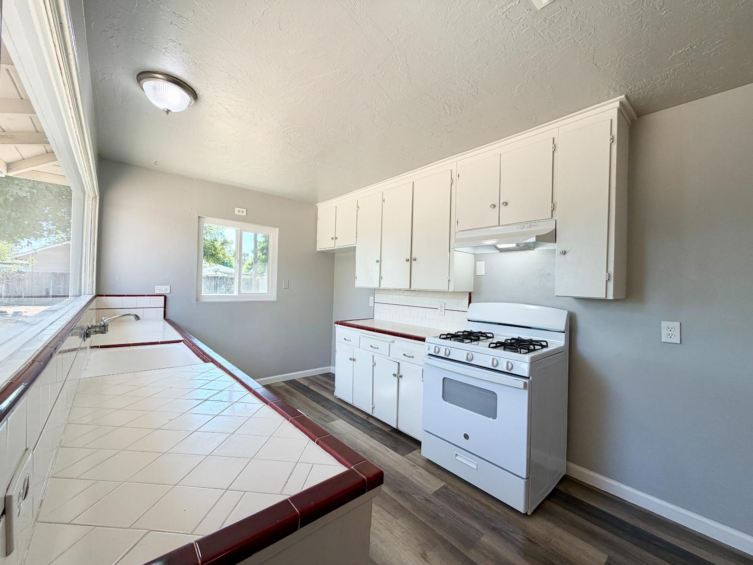 3902 Maywood Dr N, Fresno, CA 93703