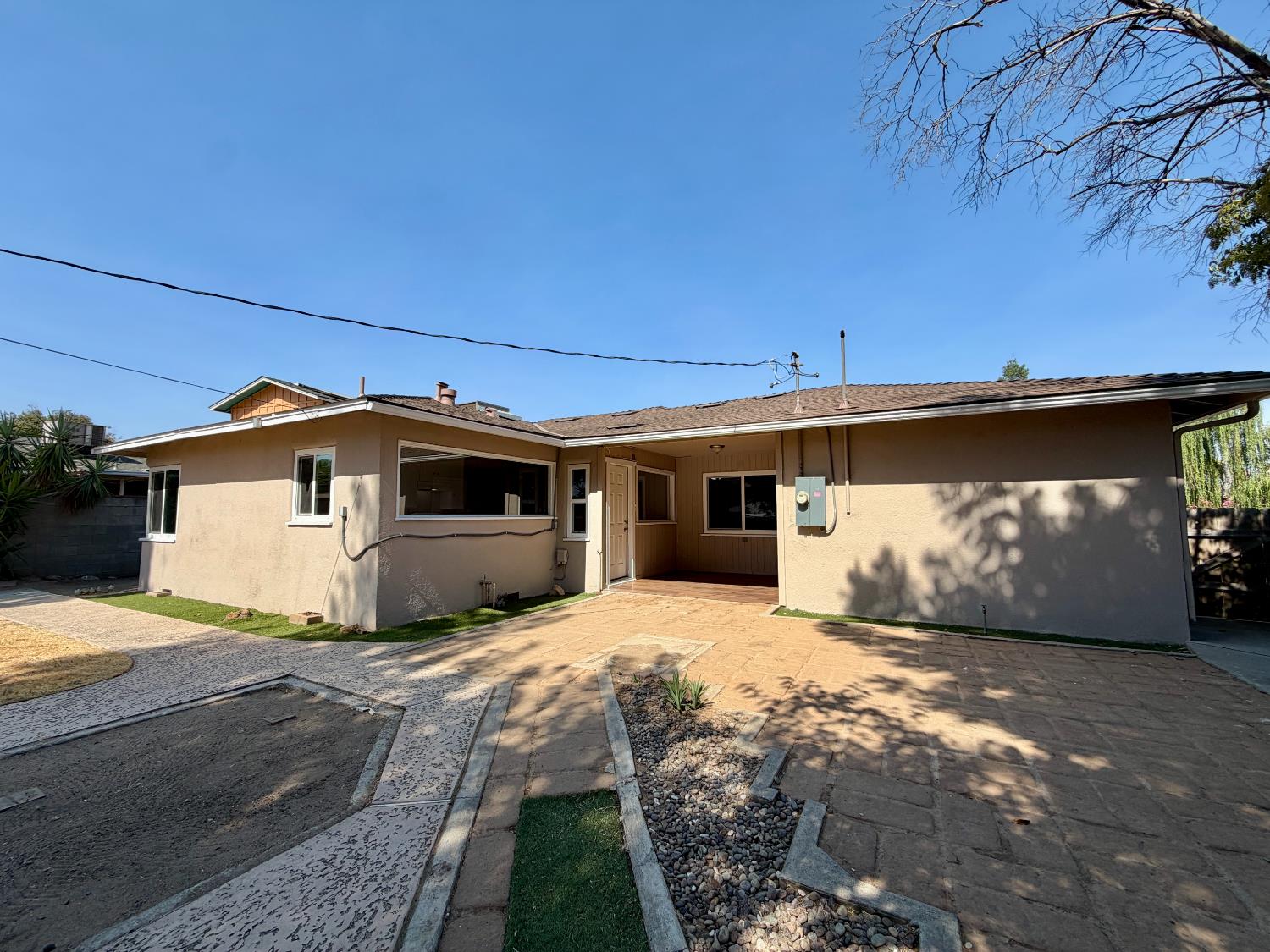 3902 Maywood Dr N, Fresno, CA 93703