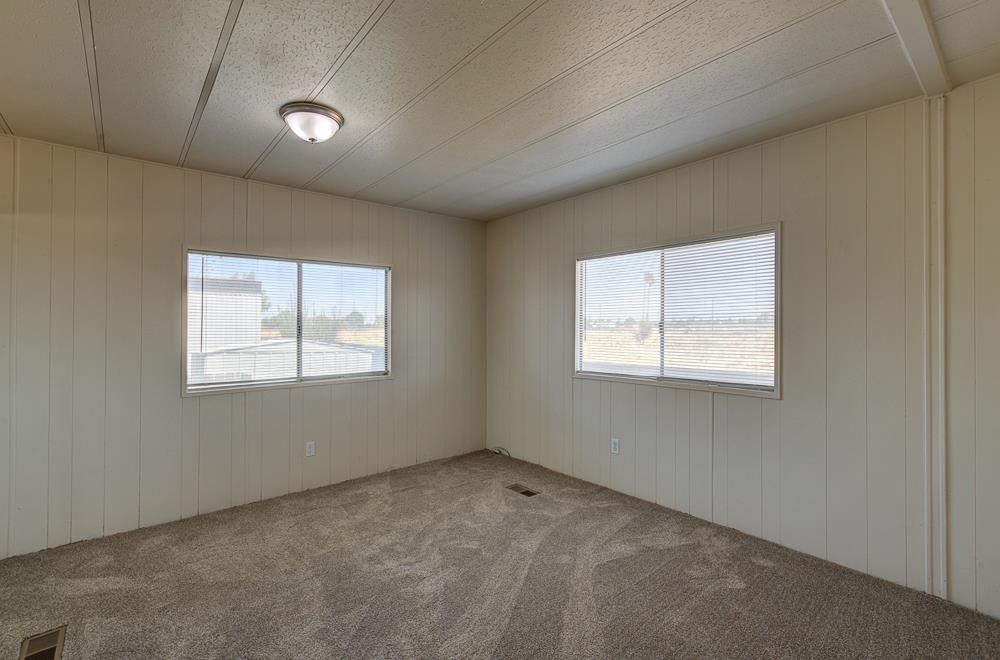 5541 E Tulare St #26, Fresno, CA 93727
