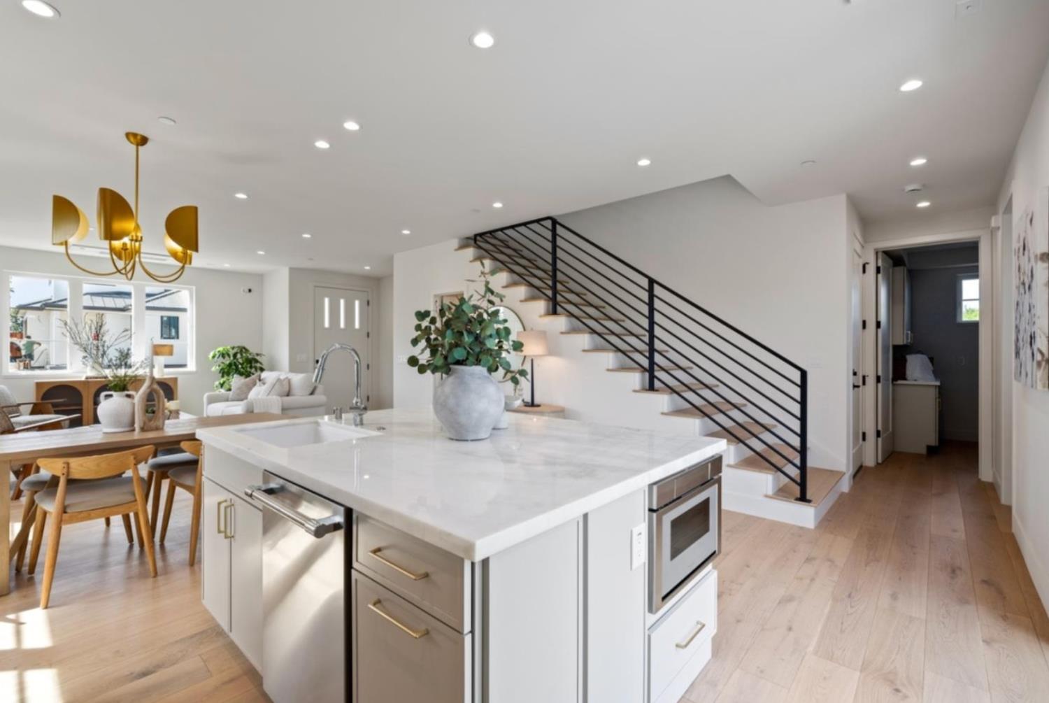 577 Creekside Ct, Half Moon Bay, CA 94019
