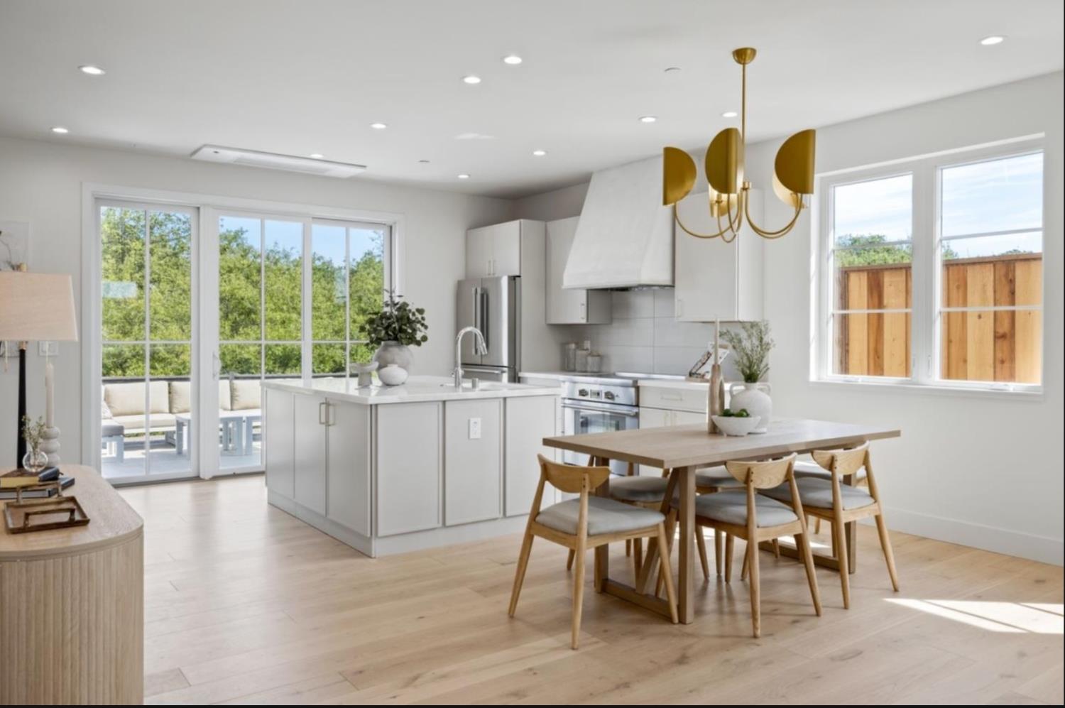 577 Creekside Ct, Half Moon Bay, CA 94019